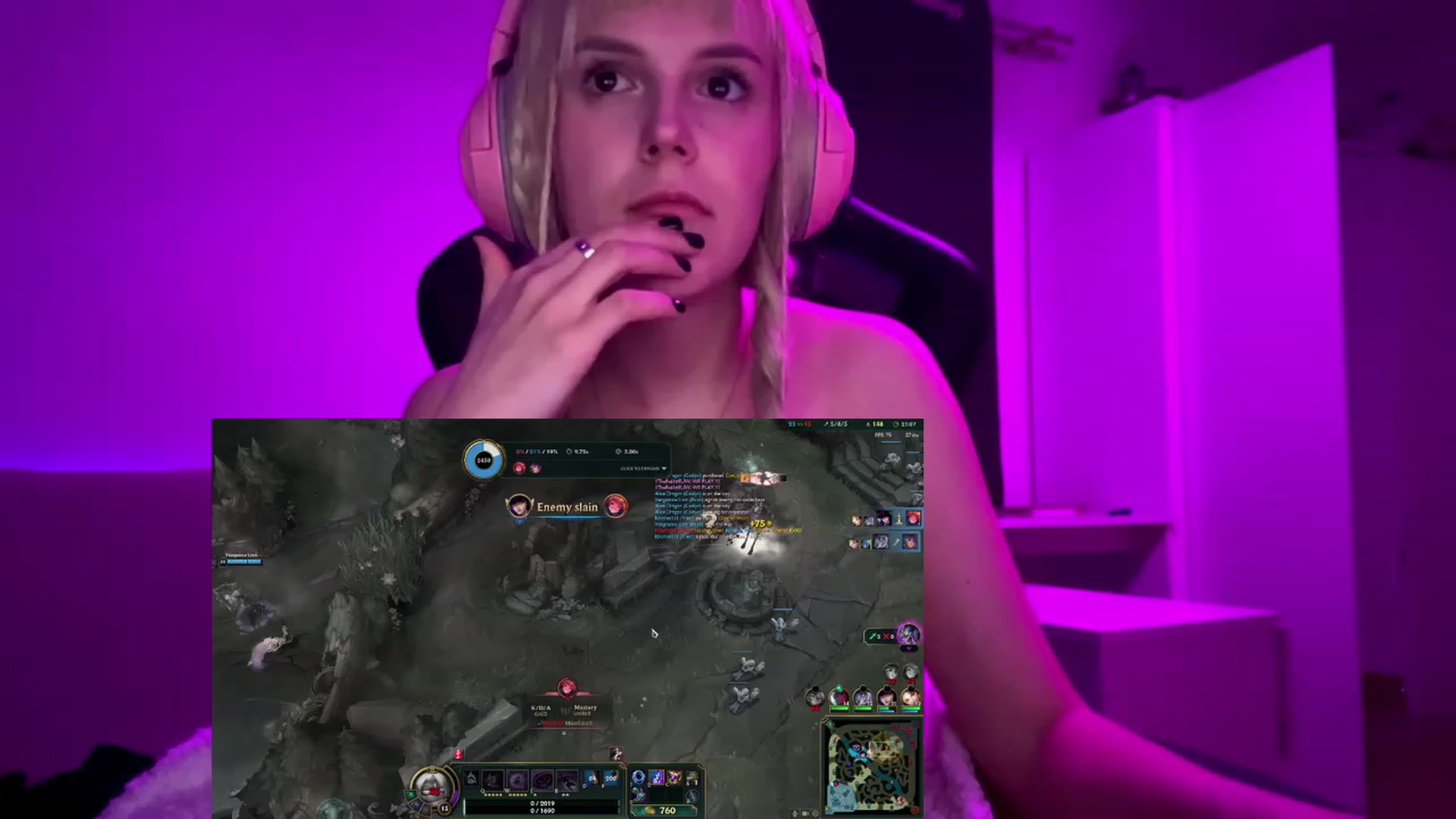 Gallery image thumbnail from crybabyKys's myfreecams stream on, 11/21/2023, 21:26 image 16 of 20