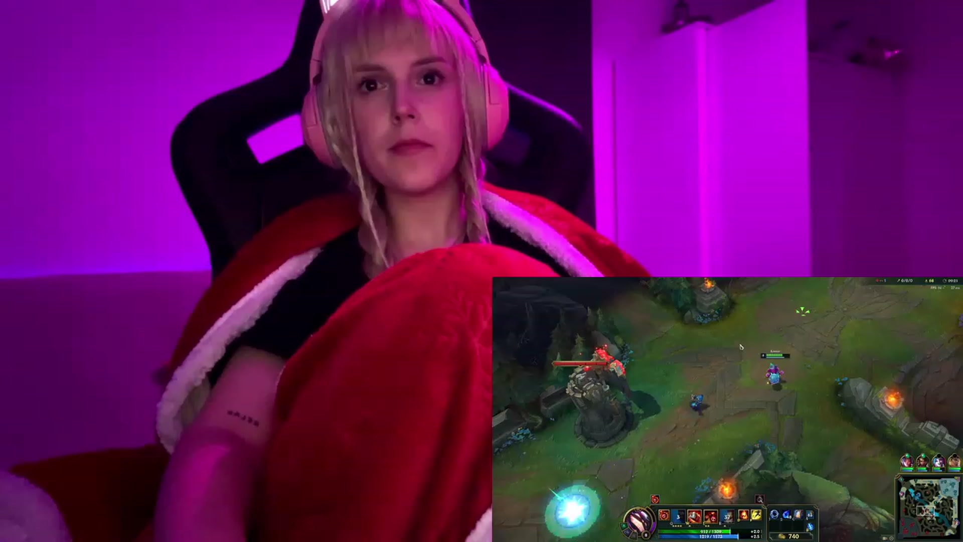 Gallery image thumbnail from crybabyKys's myfreecams stream on, 11/21/2023, 21:26 image 5 of 20