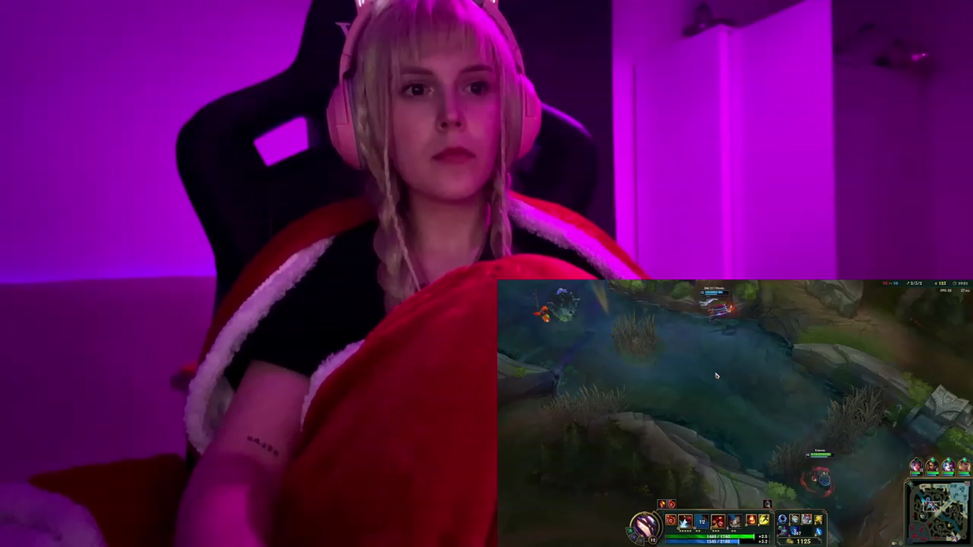 Gallery image thumbnail from crybabyKys's myfreecams stream on, 11/21/2023, 21:26 image 7 of 20
