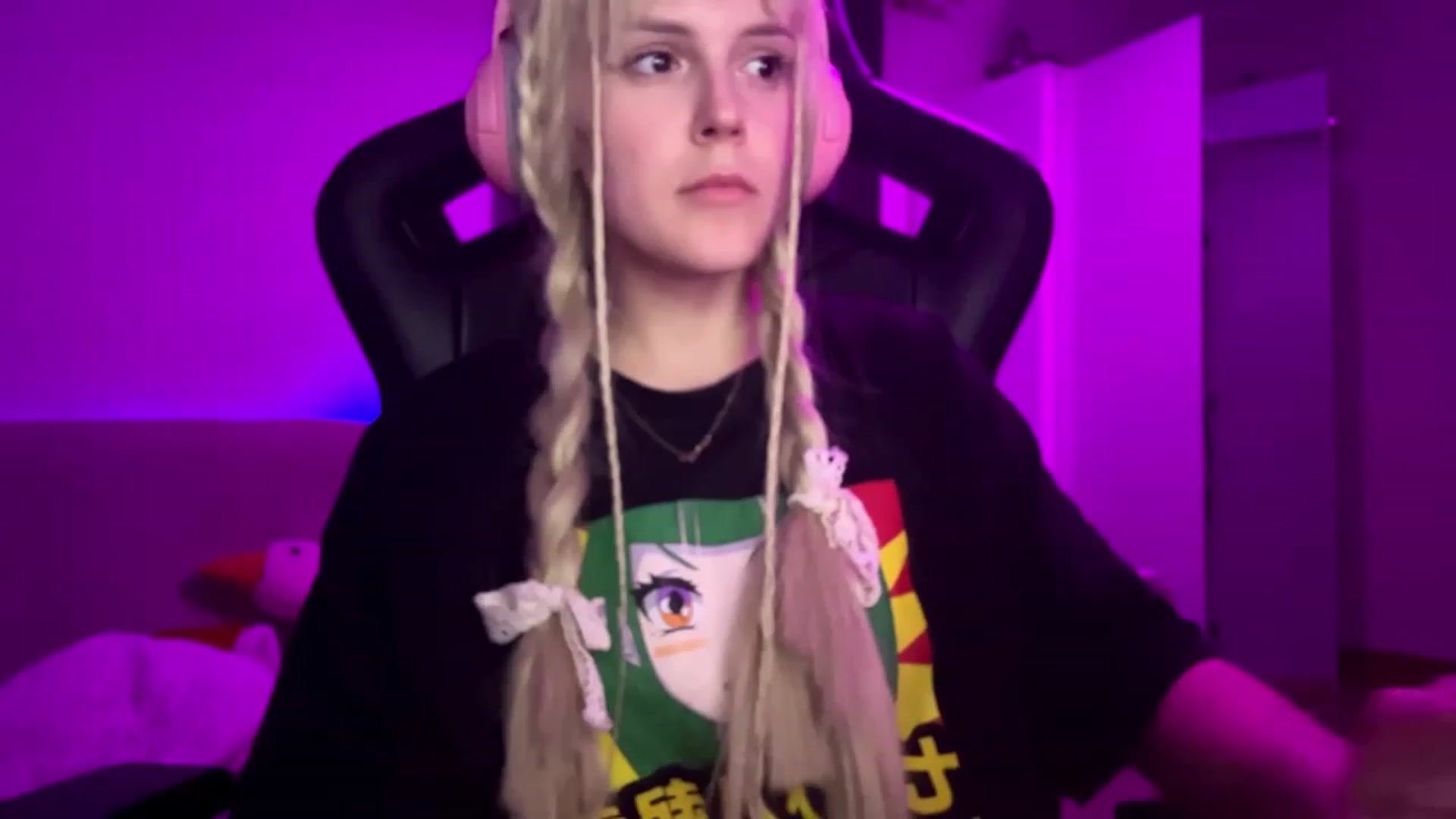 Gallery image thumbnail from crybabyKys's myfreecams stream on, 11/22/2023, 02:34 image 1 of 20