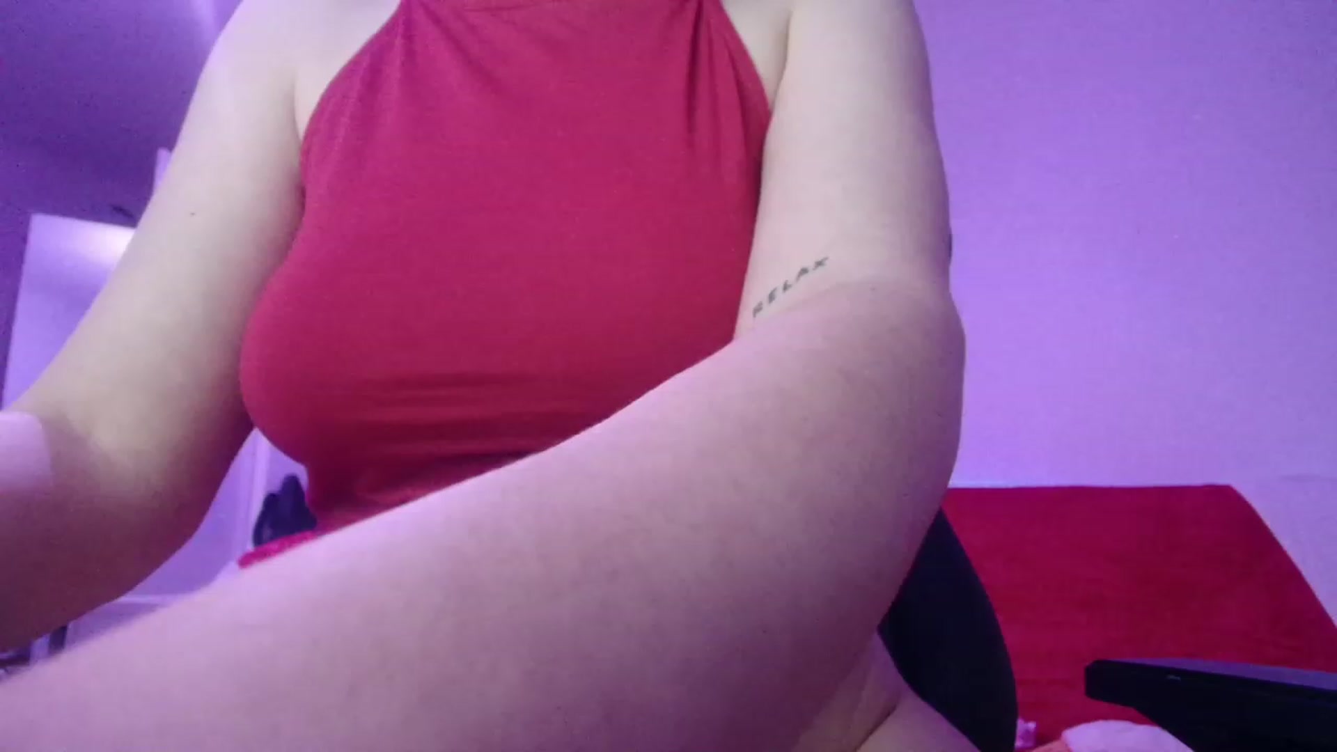 Gallery image thumbnail from crybabyKys's myfreecams stream on, 11/27/2023, 01:59 image 7 of 20