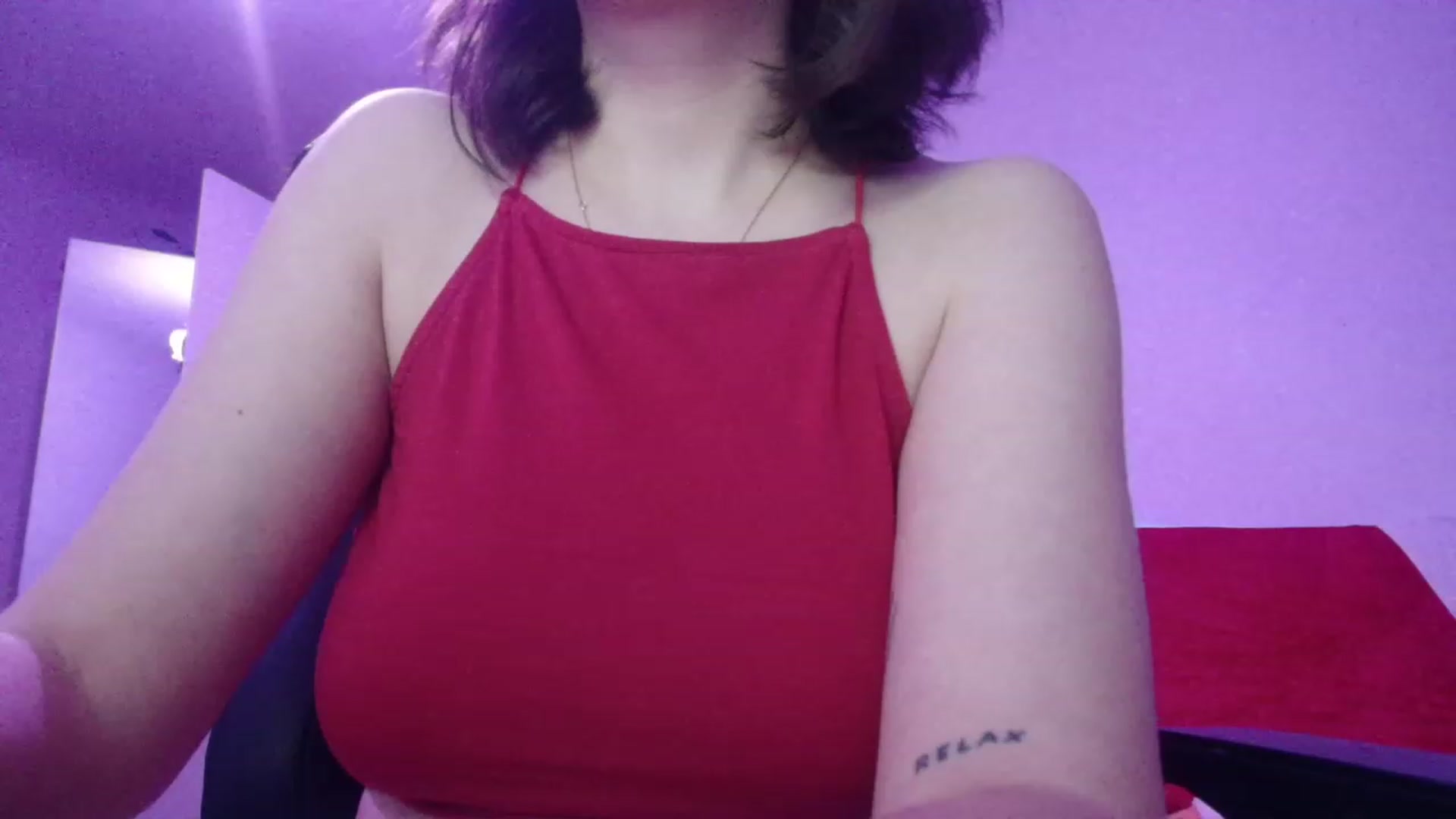 Gallery image thumbnail from crybabyKys's myfreecams stream on, 11/27/2023, 01:59 image 9 of 20