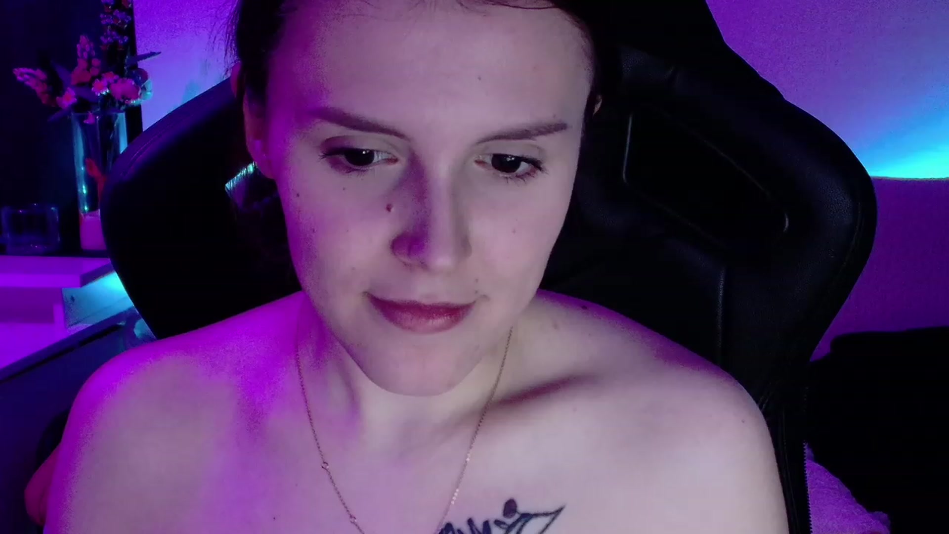 Gallery image thumbnail from crybabyKys's myfreecams stream on, 12/04/2023, 24:26 image 11 of 20