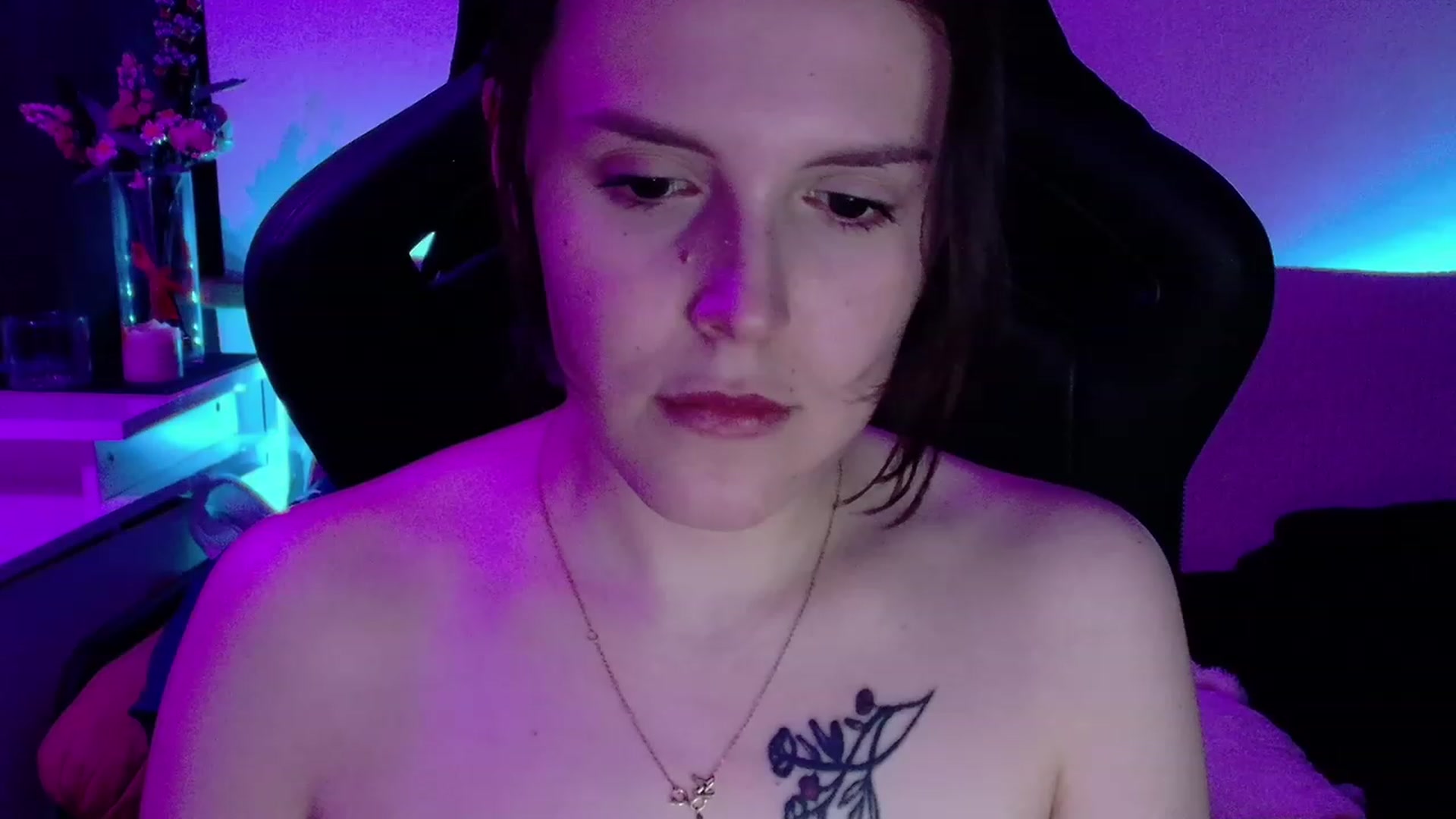 Gallery image thumbnail from crybabyKys's myfreecams stream on, 12/04/2023, 24:26 image 2 of 20