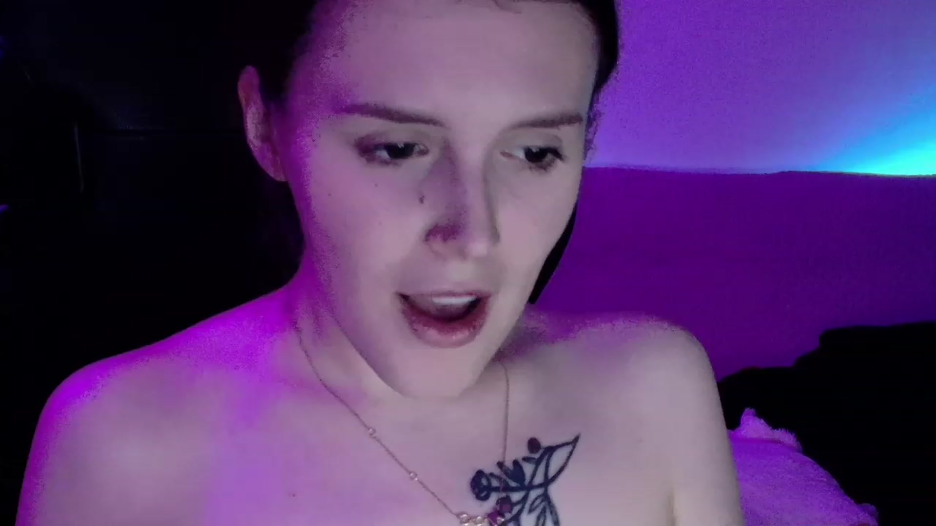 Gallery image thumbnail from crybabyKys's myfreecams stream on, 12/04/2023, 24:26 image 7 of 20