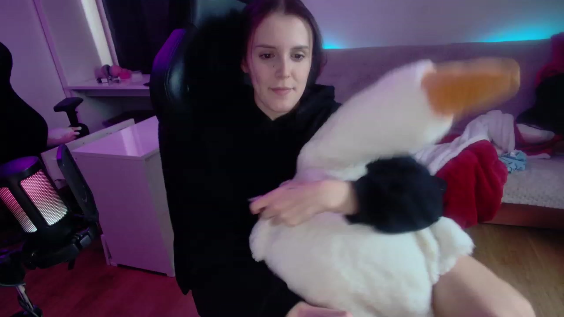 Gallery image thumbnail from crybabyKys's myfreecams stream on, 12/04/2023, 09:00 image 3 of 20