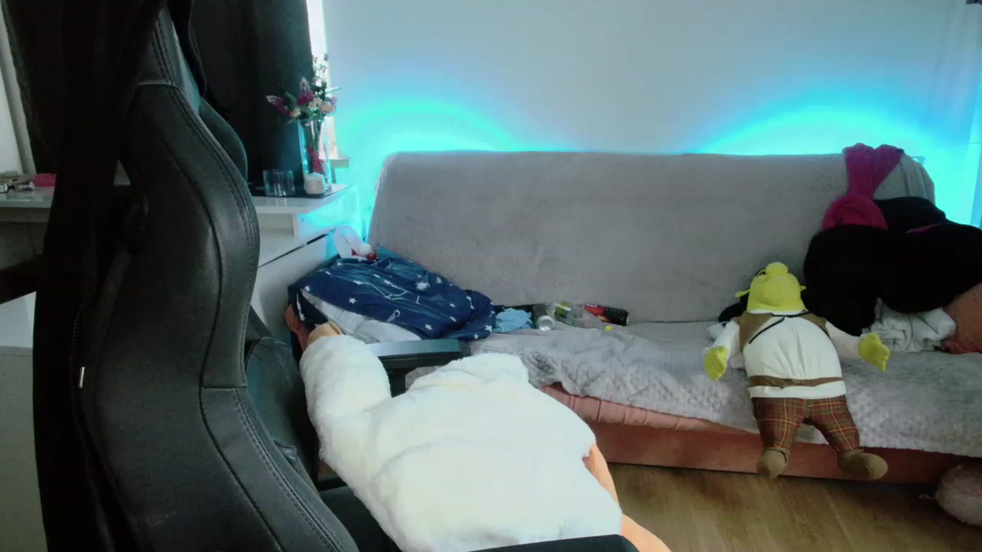 Gallery image thumbnail from crybabyKys's myfreecams stream on, 12/04/2023, 13:57 image 17 of 20