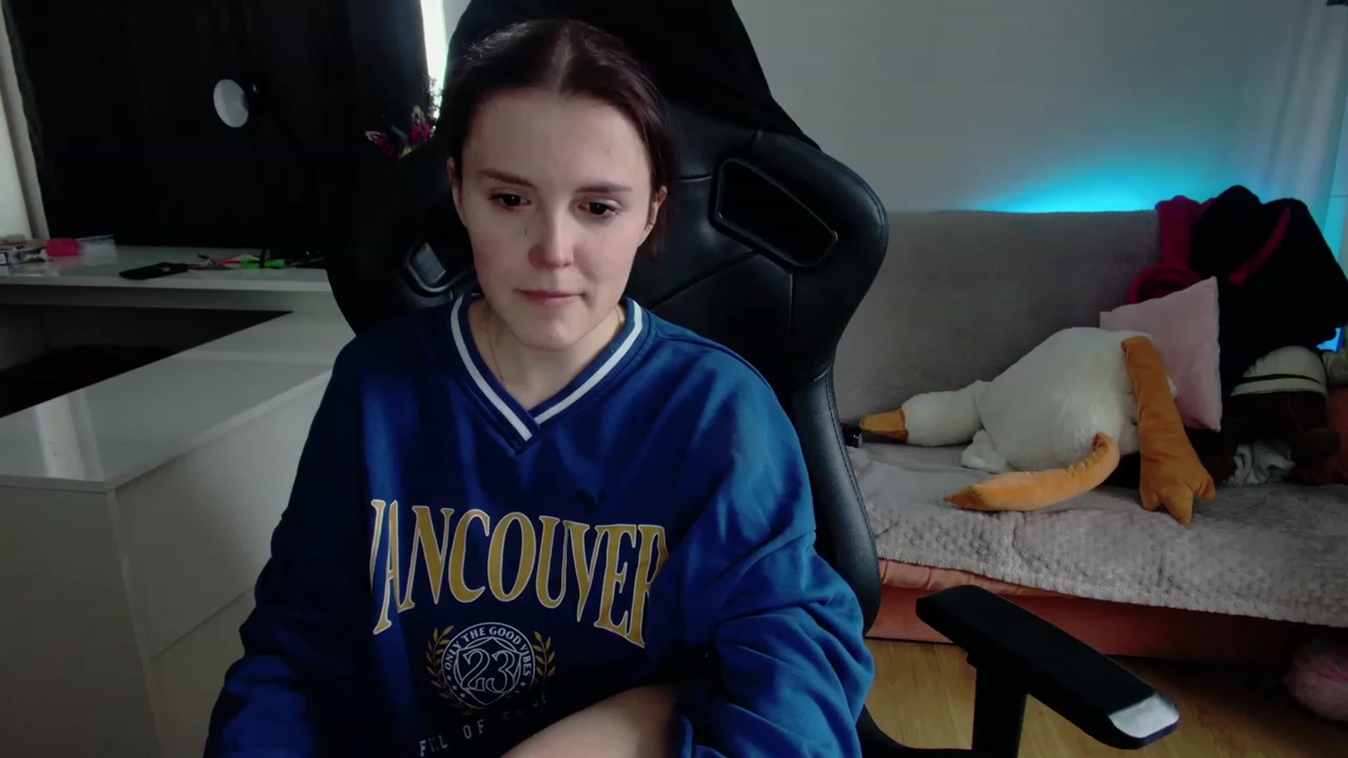 Gallery image thumbnail from crybabyKys's myfreecams stream on, 12/04/2023, 13:57 image 3 of 20