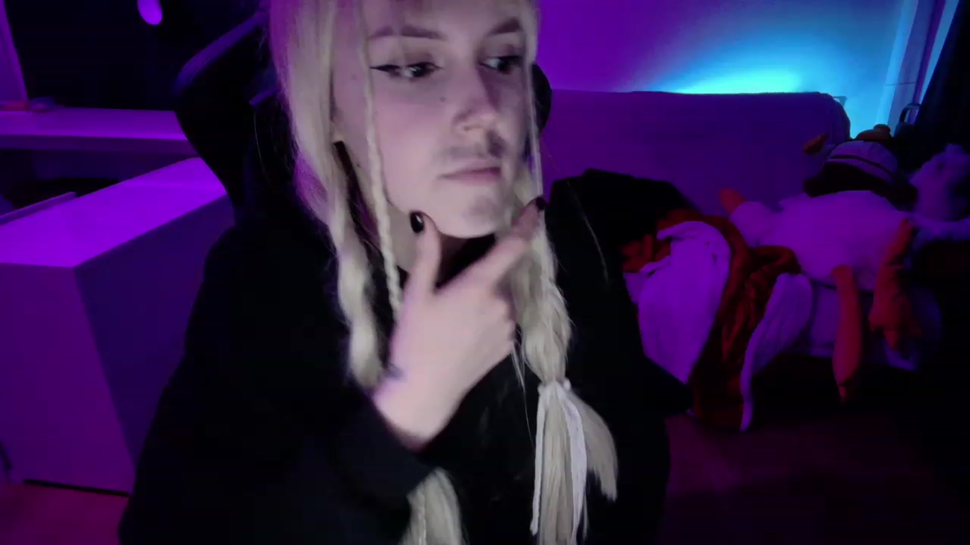 Gallery image thumbnail from crybabyKys's myfreecams stream on, 12/06/2023, 18:35 image 2 of 20