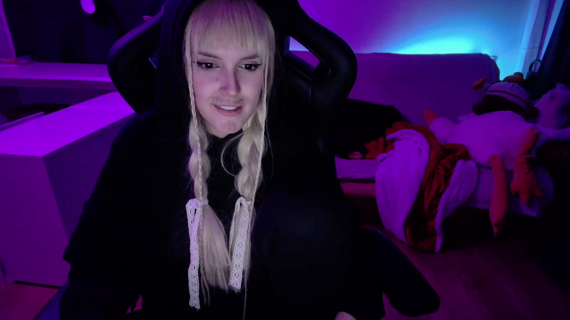 Gallery image thumbnail from crybabyKys's myfreecams stream on, 12/06/2023, 18:35 image 4 of 20