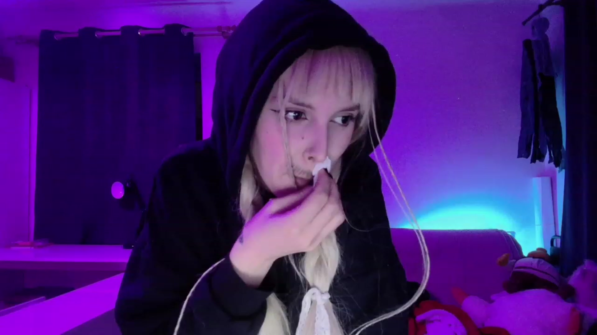 Gallery image thumbnail from crybabyKys's myfreecams stream on, 12/06/2023, 18:35 image 12 of 20