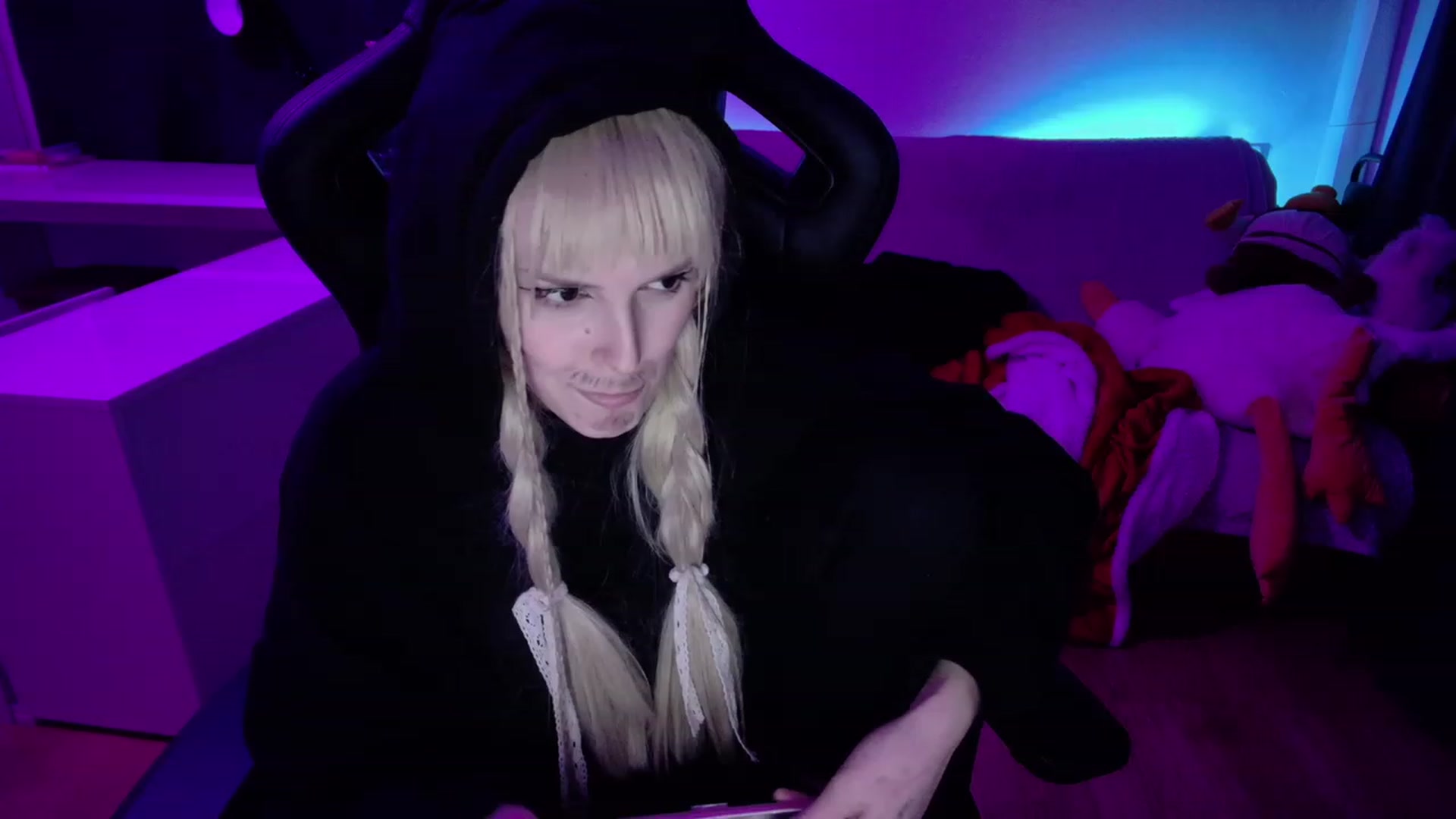 Gallery image thumbnail from crybabyKys's myfreecams stream on, 12/06/2023, 18:35 image 5 of 20