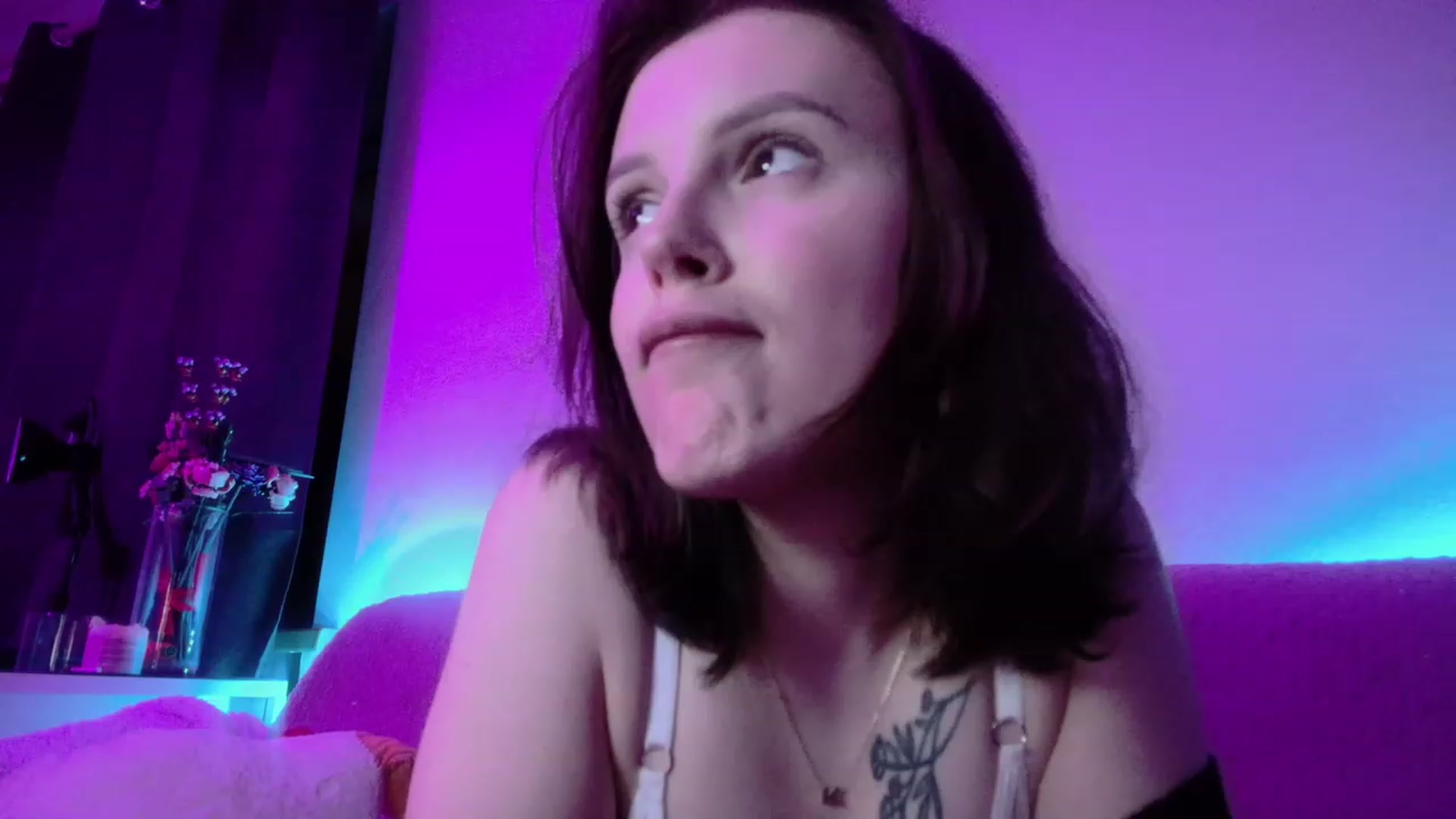 Gallery image thumbnail from crybabyKys's myfreecams stream on, 12/10/2023, 24:41 image 10 of 20