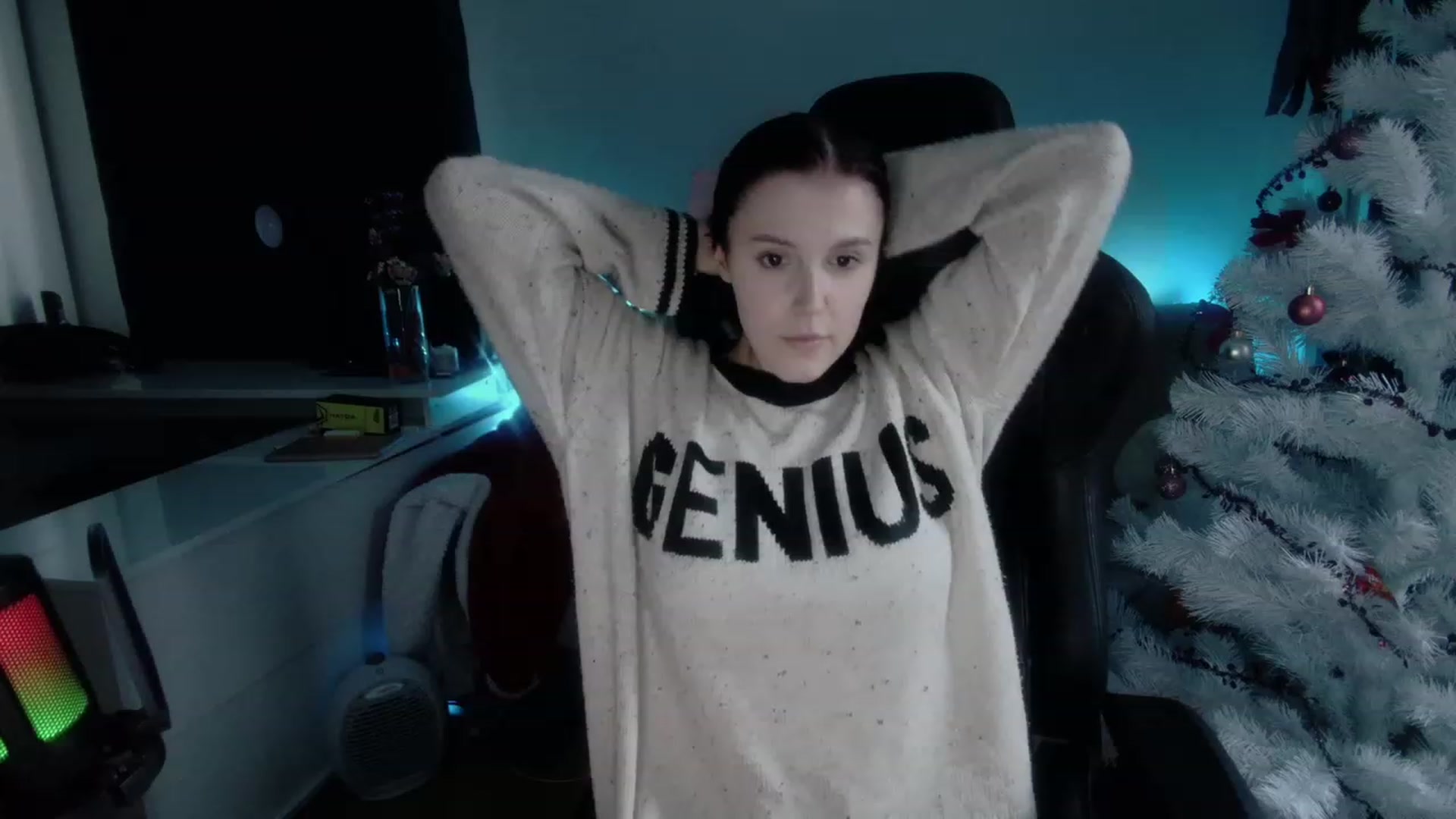 Gallery image thumbnail from crybabyKys's myfreecams stream on, 12/14/2023, 14:29 image 4 of 20