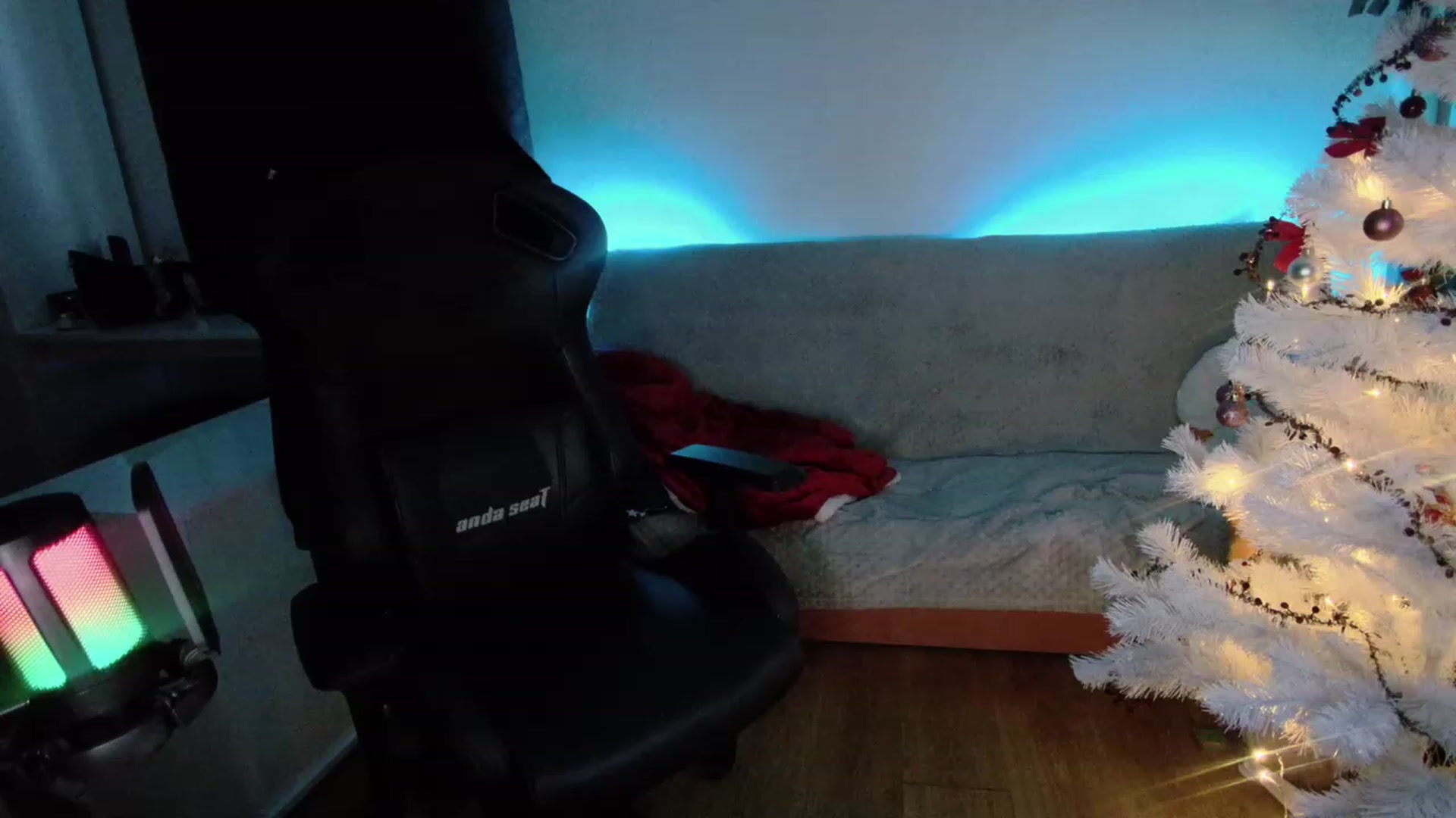 Gallery image thumbnail from crybabyKys's myfreecams stream on, 12/14/2023, 14:29 image 16 of 20