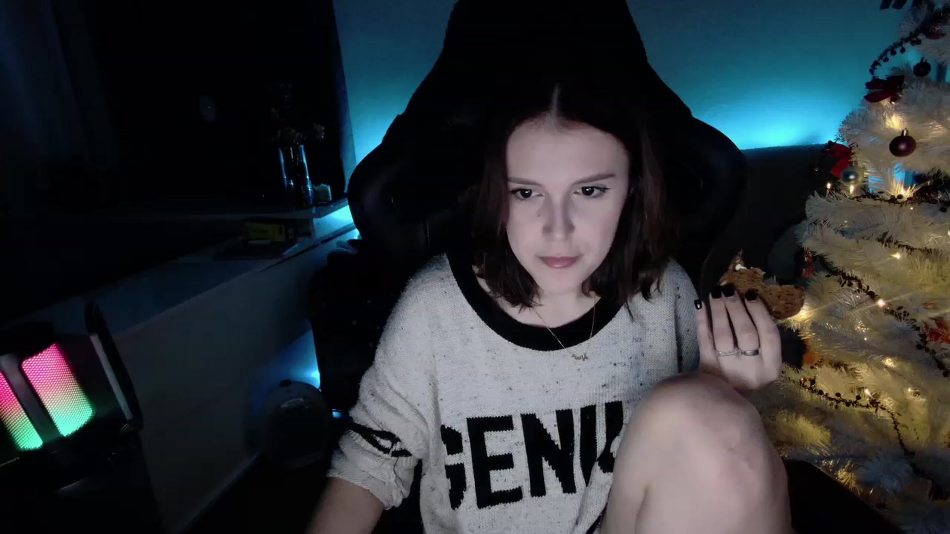 Gallery image thumbnail from crybabyKys's myfreecams stream on, 12/14/2023, 14:29 image 18 of 20