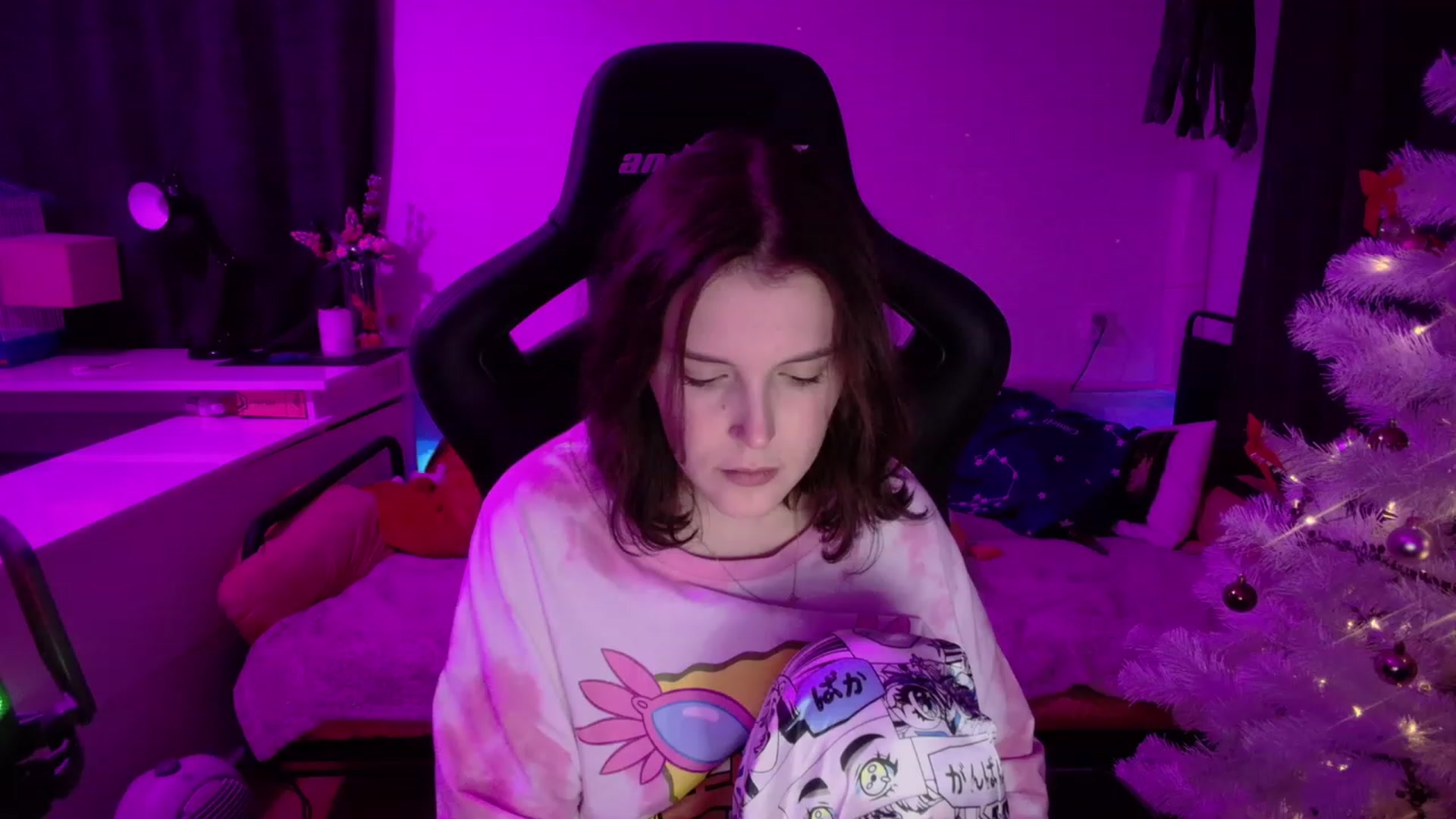 Gallery image thumbnail from crybabyKys's myfreecams stream on, 12/16/2023, 20:55 image 5 of 20