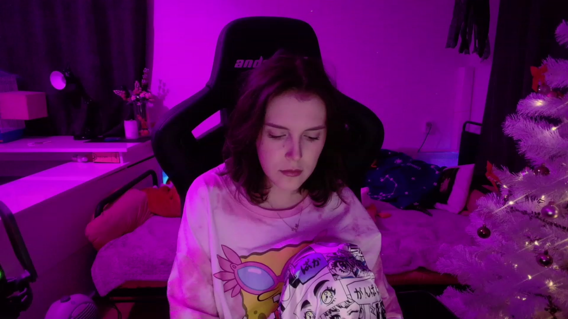 Gallery image thumbnail from crybabyKys's myfreecams stream on, 12/16/2023, 20:55 image 6 of 20