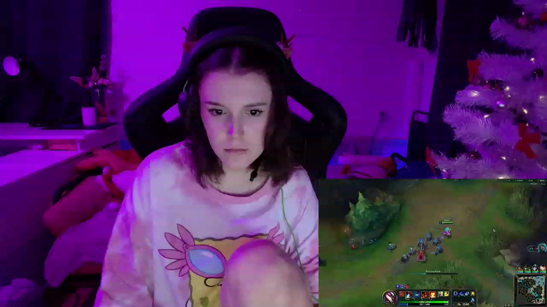 Gallery image thumbnail from crybabyKys's myfreecams stream on, 12/17/2023, 18:32 image 20 of 20