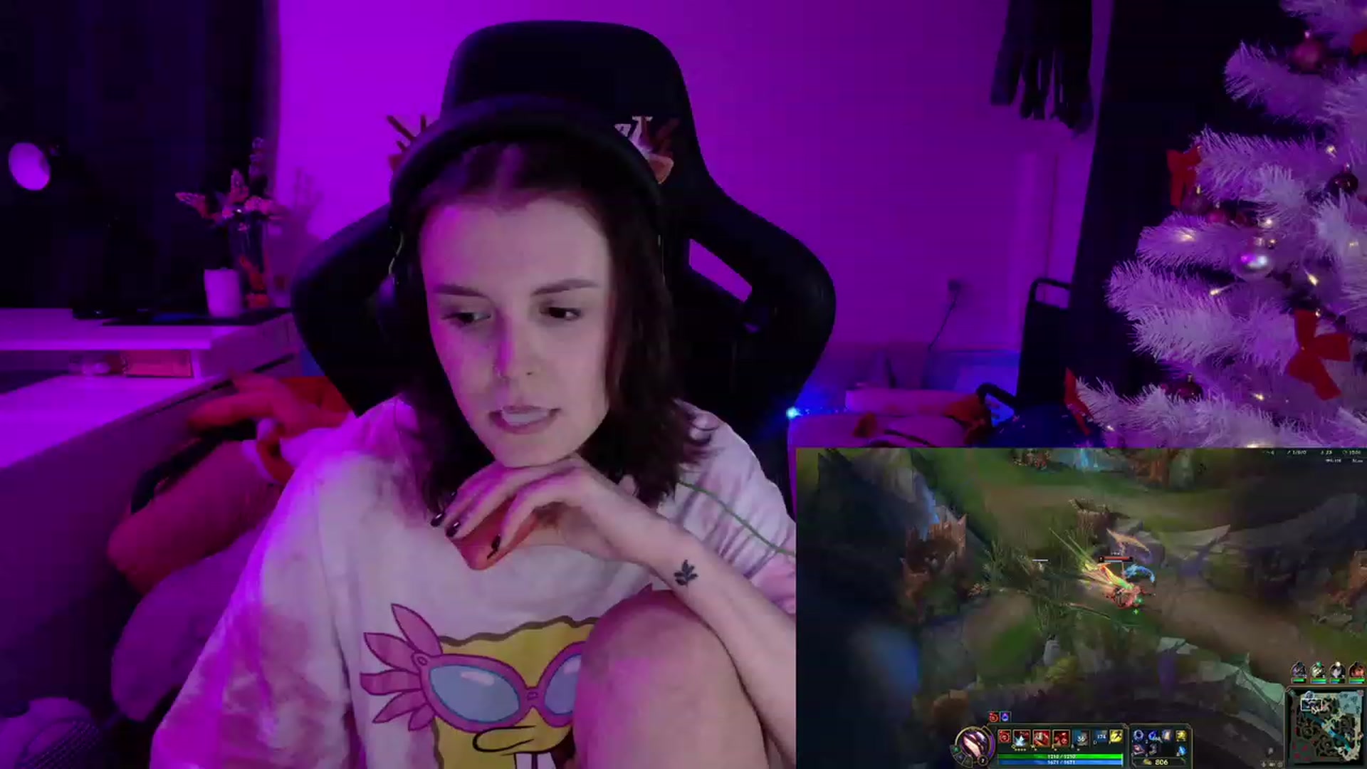 Gallery image thumbnail from crybabyKys's myfreecams stream on, 12/17/2023, 18:32 image 6 of 20
