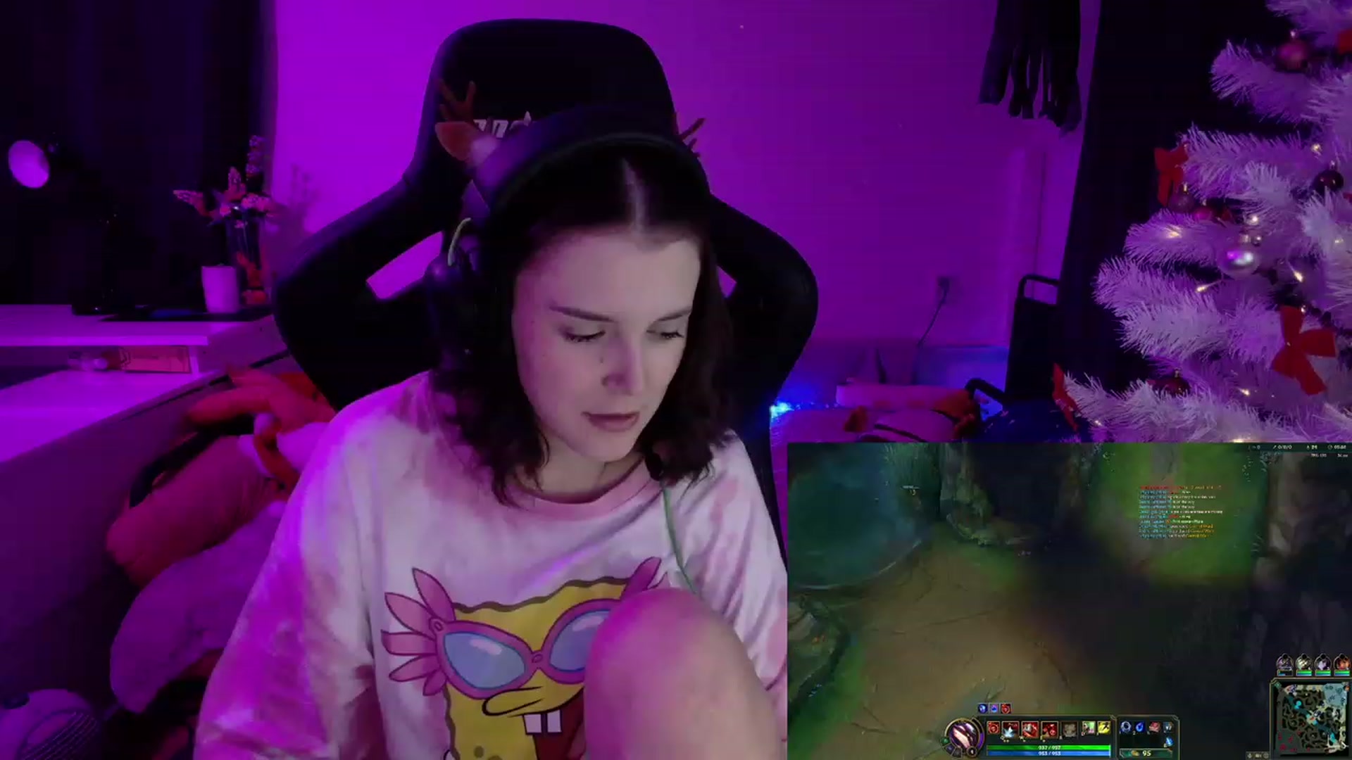 Gallery image thumbnail from crybabyKys's myfreecams stream on, 12/17/2023, 18:32 image 3 of 20