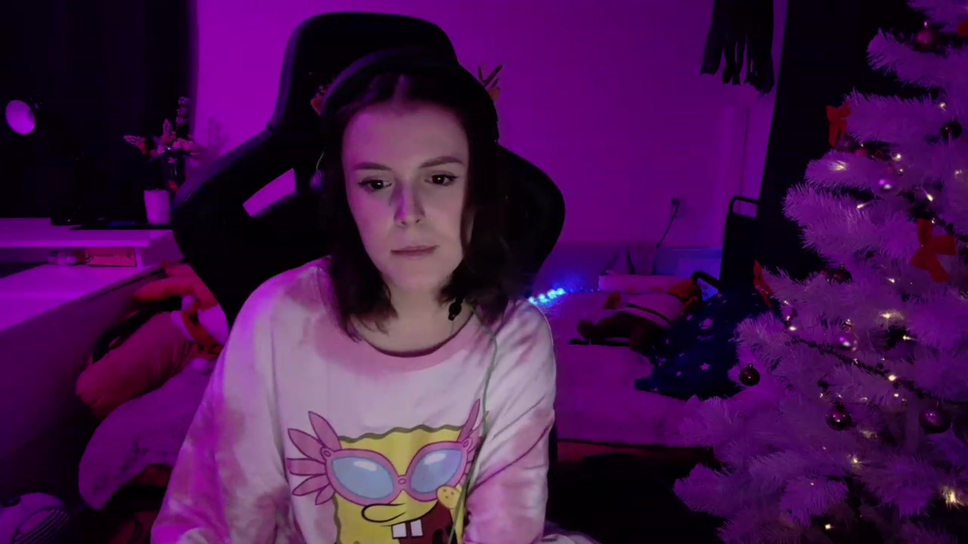 Gallery image thumbnail from crybabyKys's myfreecams stream on, 12/17/2023, 18:54 image 18 of 20