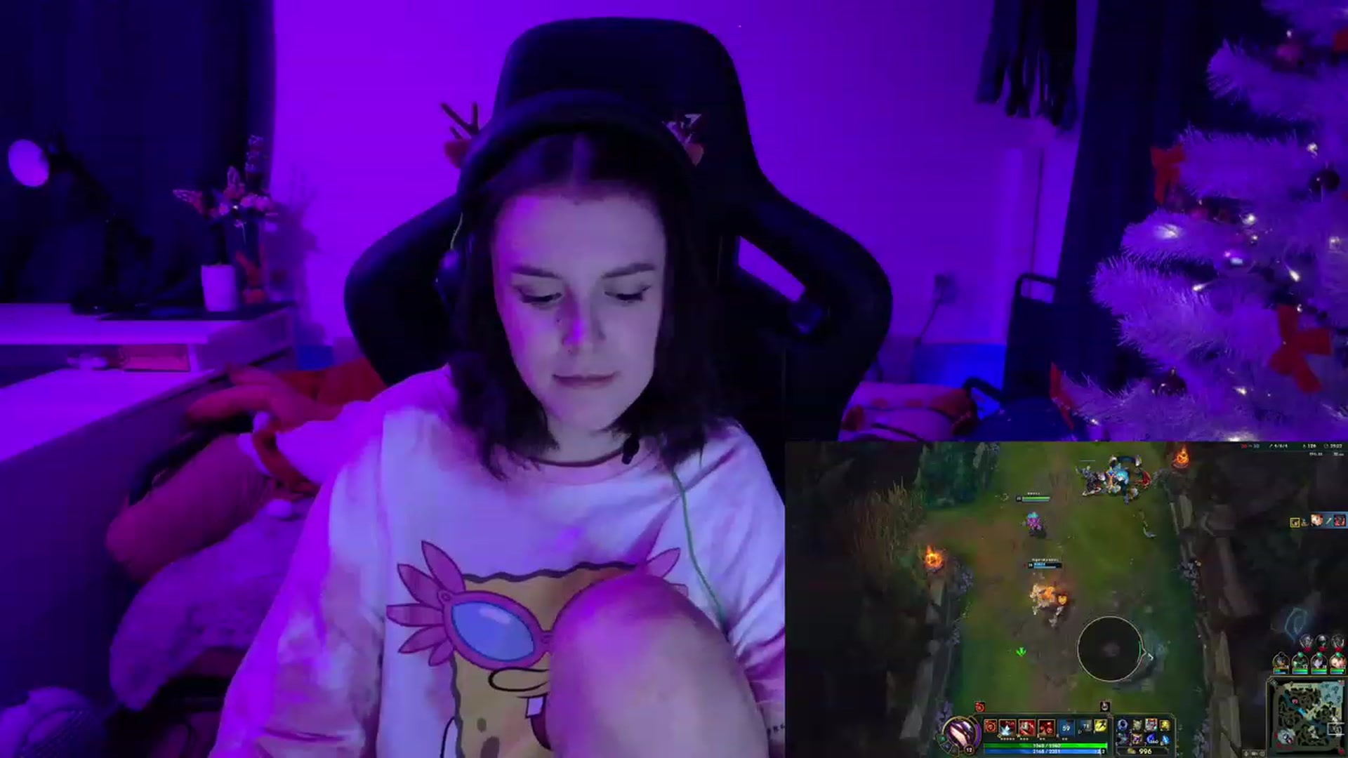 Gallery image thumbnail from crybabyKys's myfreecams stream on, 12/17/2023, 18:54 image 12 of 20