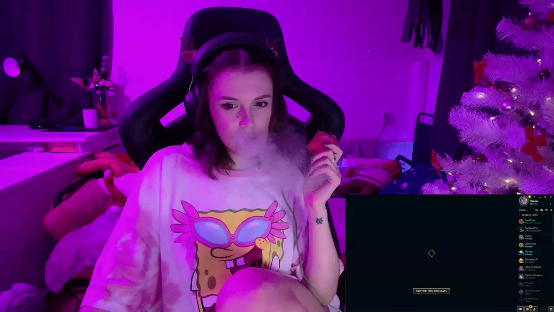 Gallery image thumbnail from crybabyKys's myfreecams stream on, 12/17/2023, 18:54 image 13 of 20