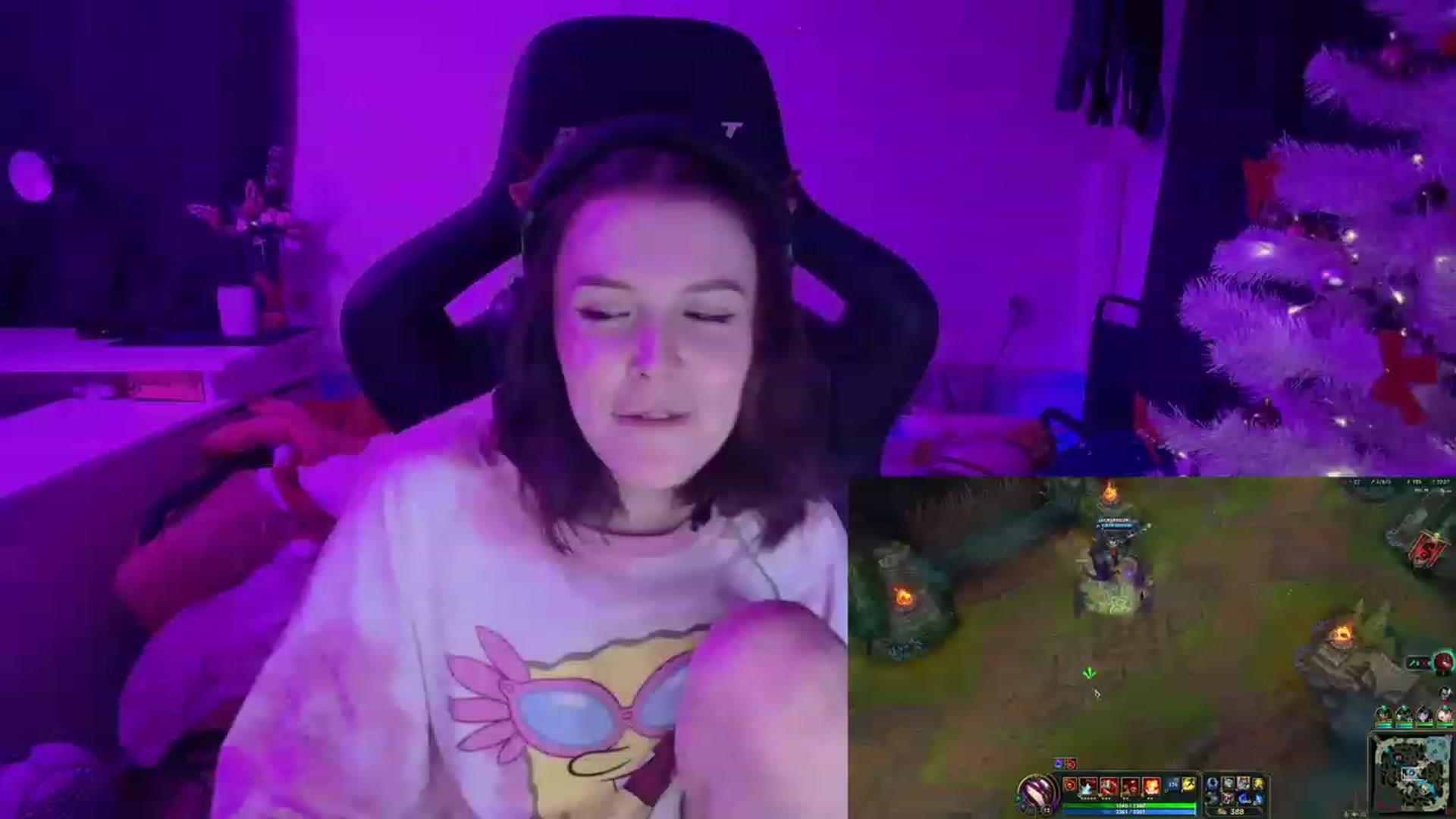 Gallery image thumbnail from crybabyKys's myfreecams stream on, 12/17/2023, 18:54 image 8 of 20