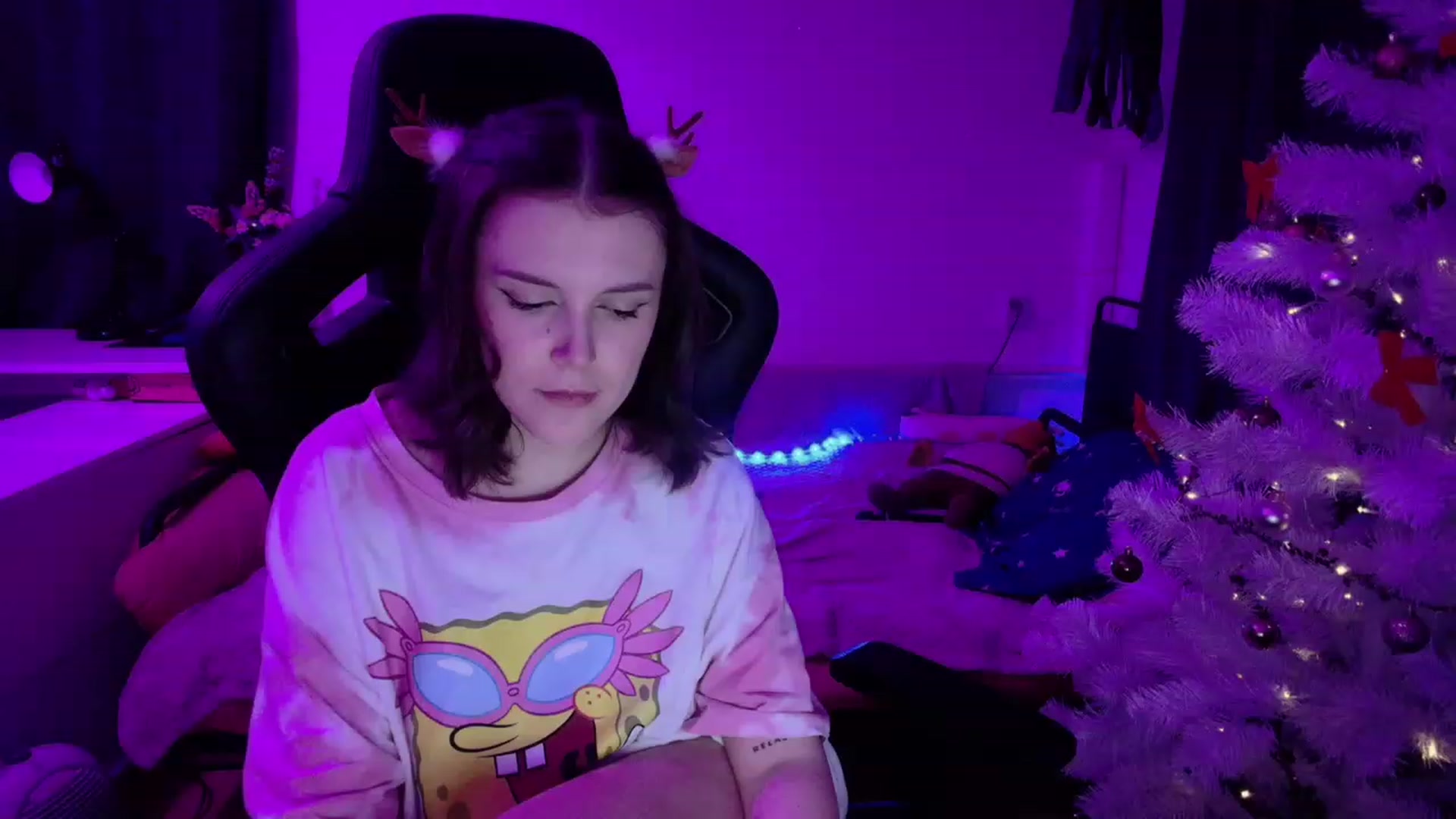 Gallery image thumbnail from crybabyKys's myfreecams stream on, 12/17/2023, 20:11 image 10 of 20