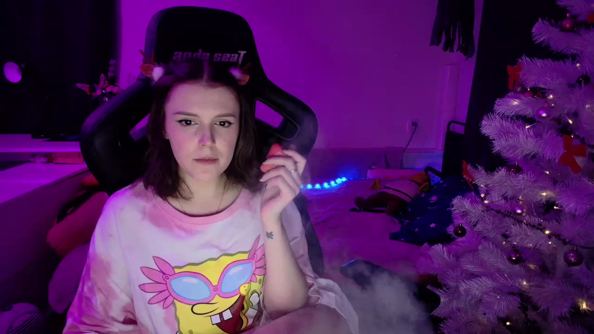 Gallery image thumbnail from crybabyKys's myfreecams stream on, 12/17/2023, 20:11 image 6 of 20