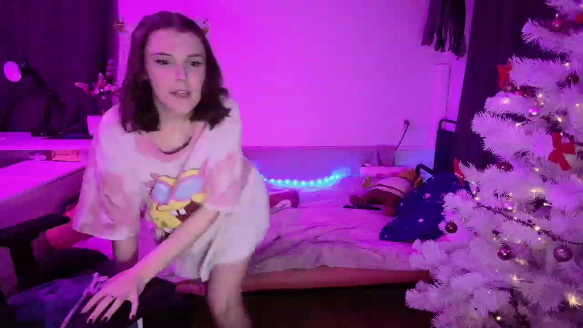 Gallery image thumbnail from crybabyKys's myfreecams stream on, 12/17/2023, 20:11 image 12 of 20