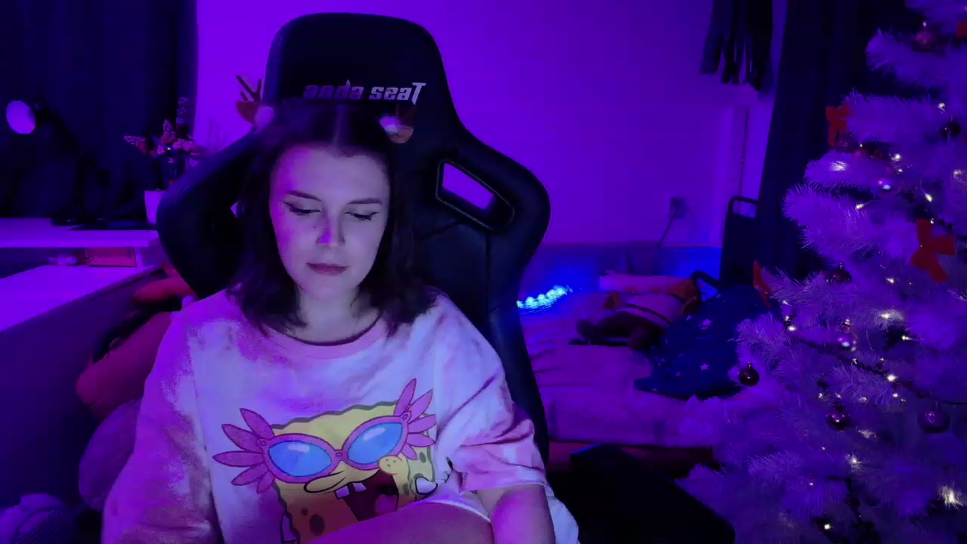 Gallery image thumbnail from crybabyKys's myfreecams stream on, 12/17/2023, 20:11 image 4 of 20