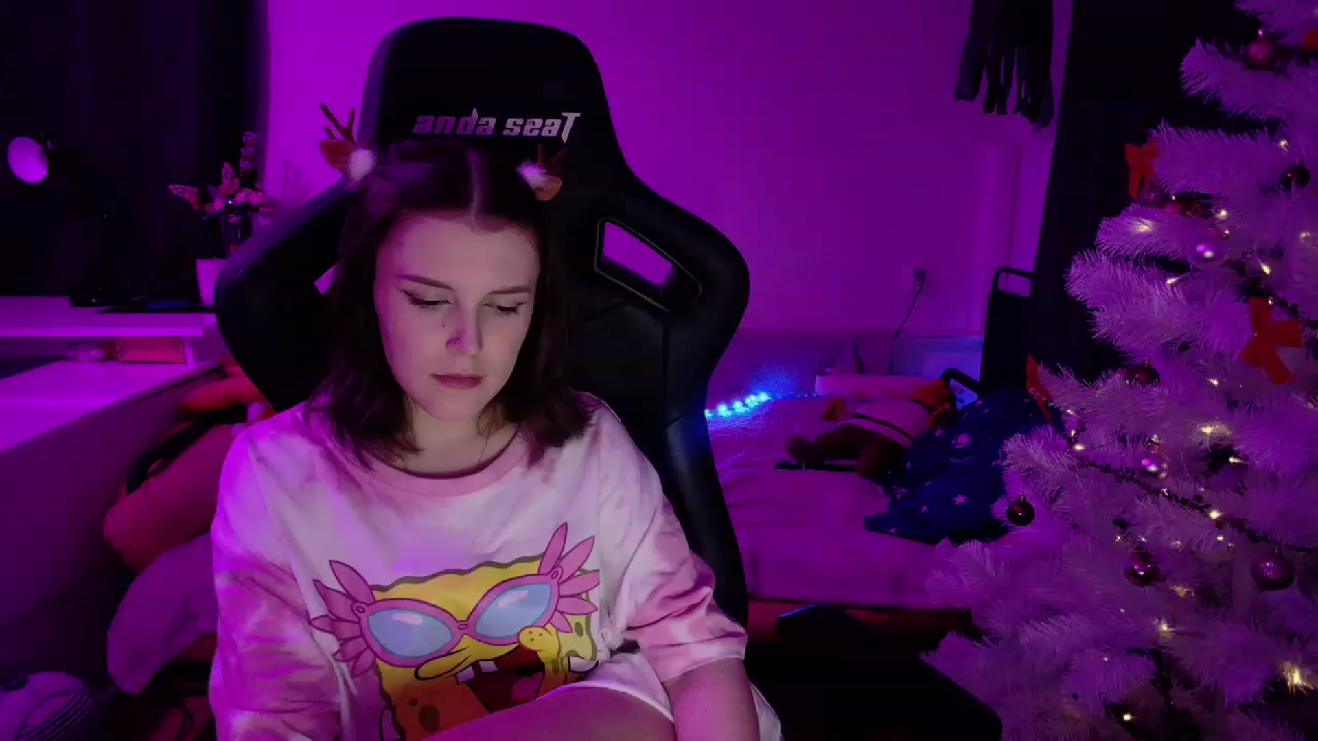 Gallery image thumbnail from crybabyKys's myfreecams stream on, 12/17/2023, 20:11 image 5 of 20
