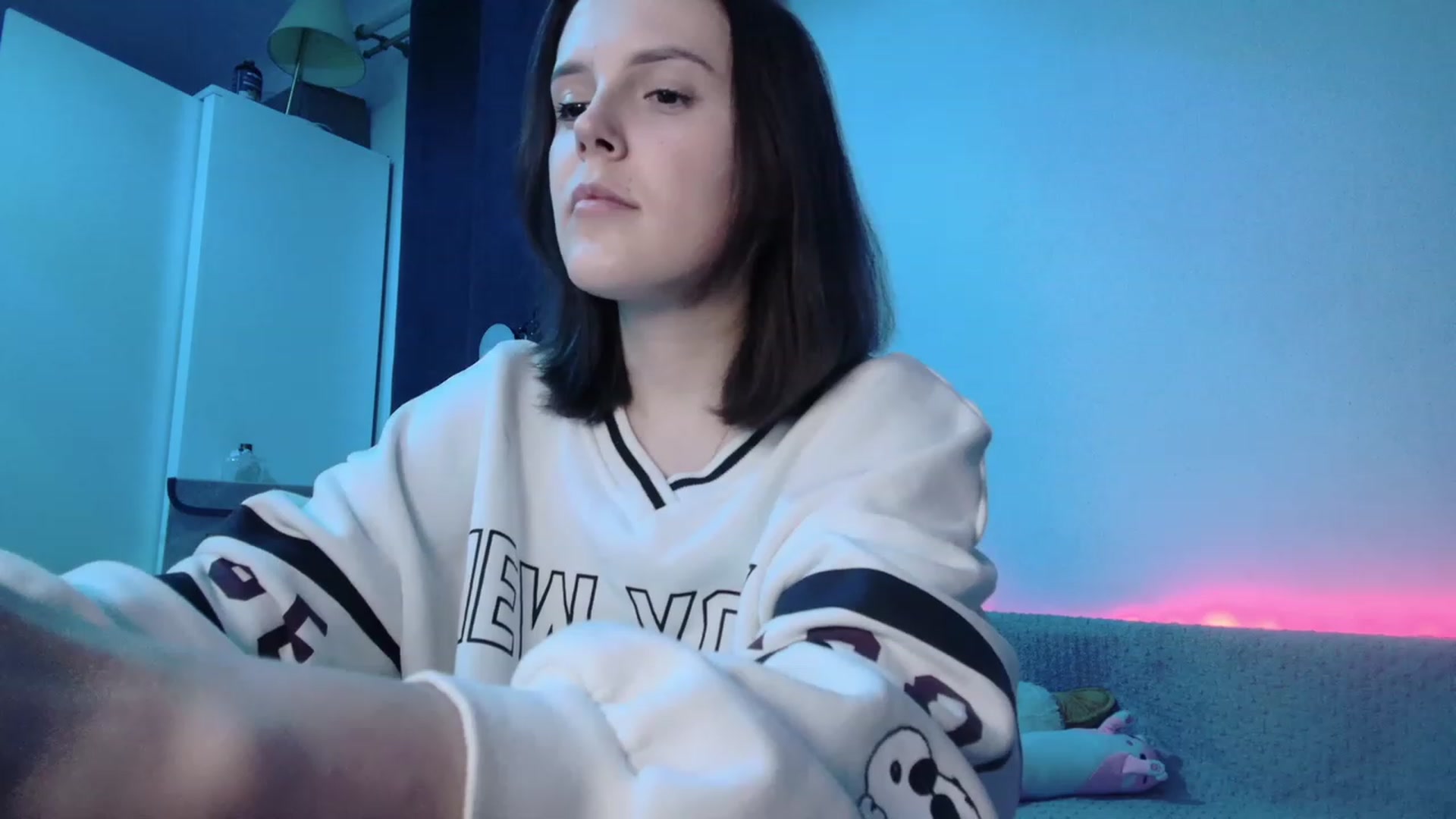 Gallery image thumbnail from crybabyKys's myfreecams stream on, 12/23/2023, 20:02 image 18 of 20