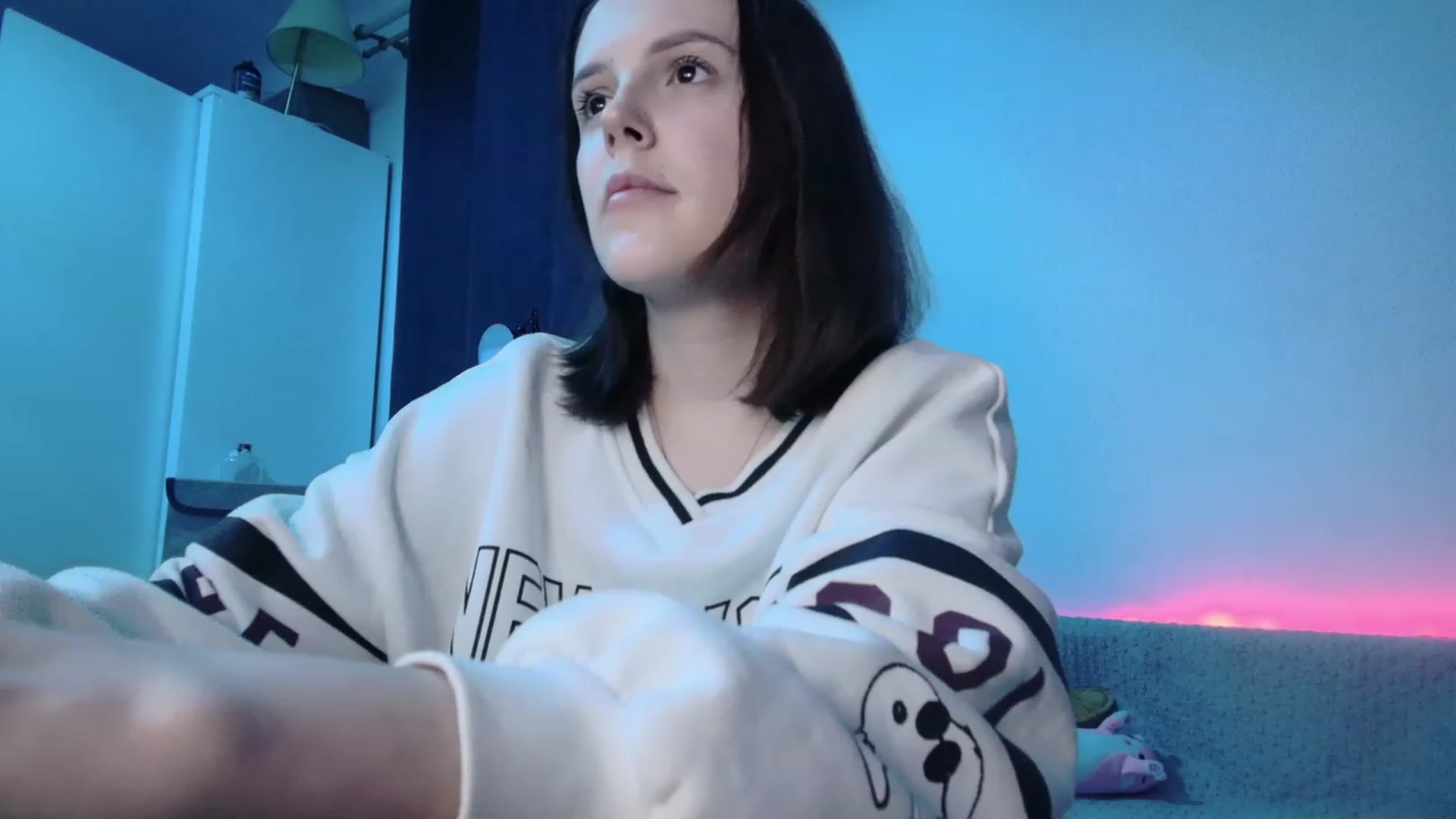 Gallery image thumbnail from crybabyKys's myfreecams stream on, 12/23/2023, 20:02 image 17 of 20