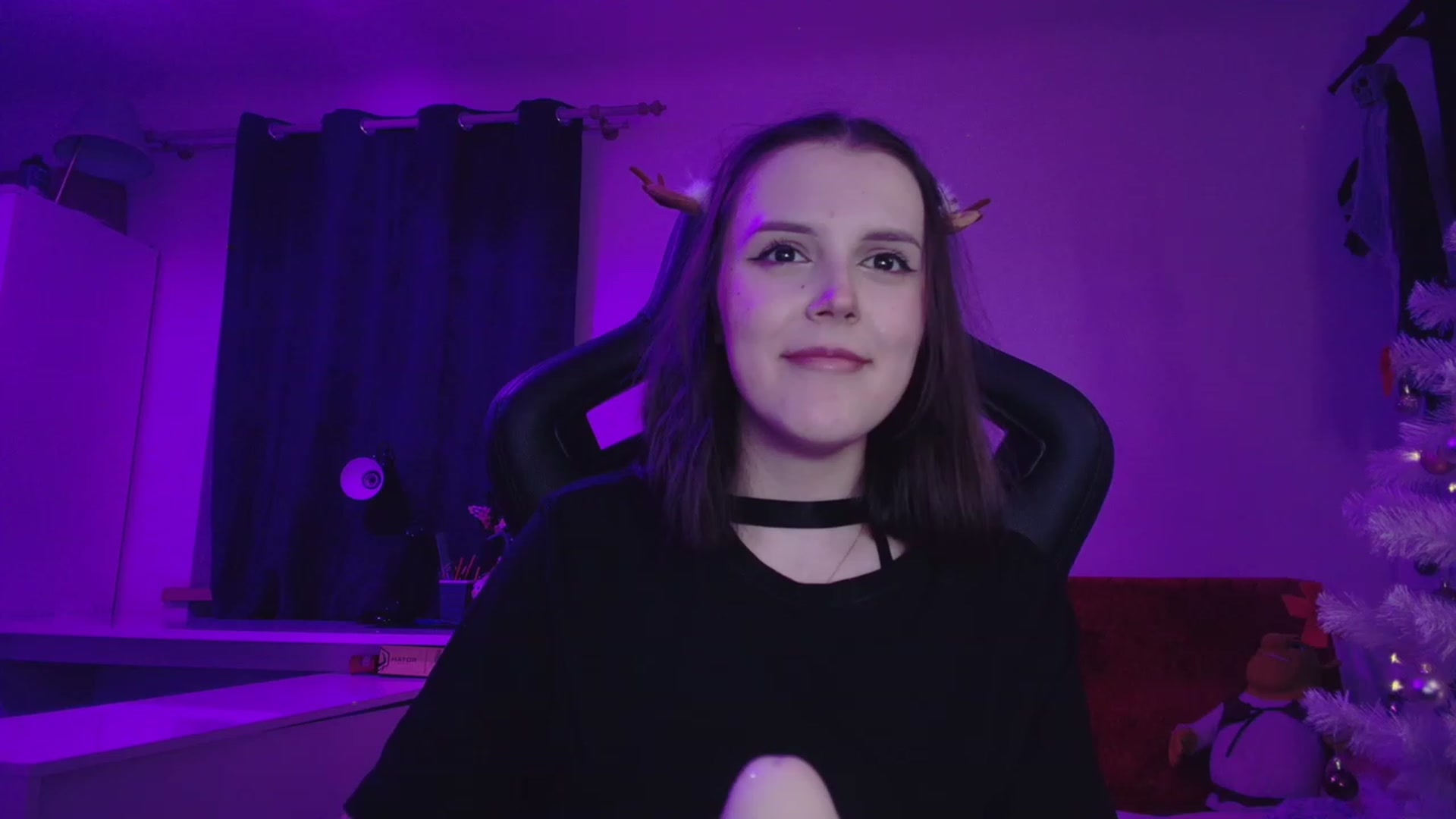 Gallery image thumbnail from crybabyKys's myfreecams stream on, 12/24/2023, 23:49 image 7 of 20