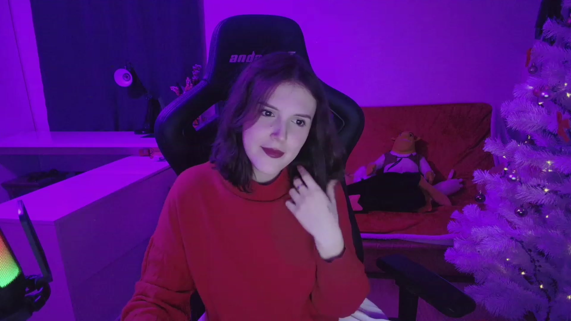 Gallery image thumbnail from crybabyKys's myfreecams stream on, 12/26/2023, 24:03 image 11 of 20