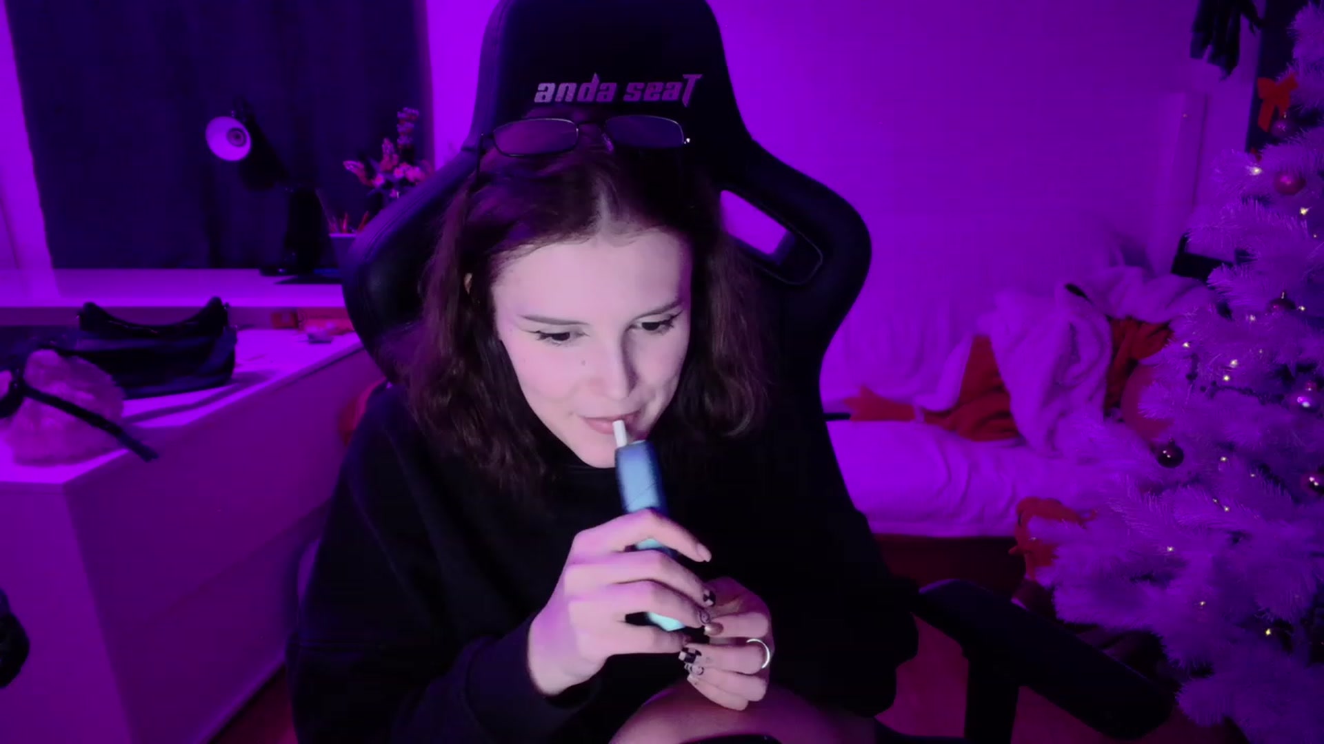 Gallery image thumbnail from crybabyKys's myfreecams stream on, 12/26/2023, 21:36 image 8 of 20