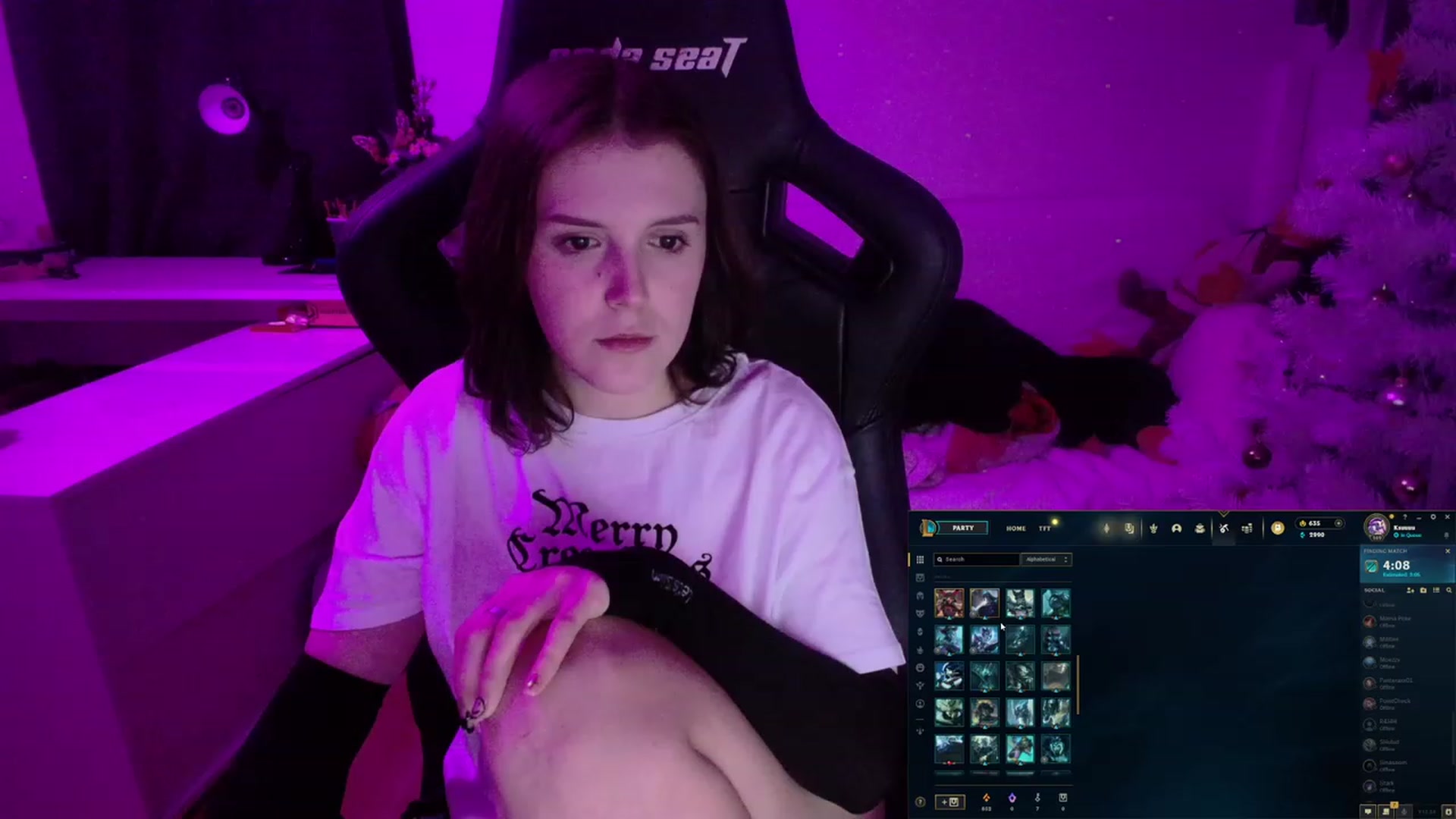 Gallery image thumbnail from crybabyKys's myfreecams stream on, 12/28/2023, 21:33 image 7 of 20