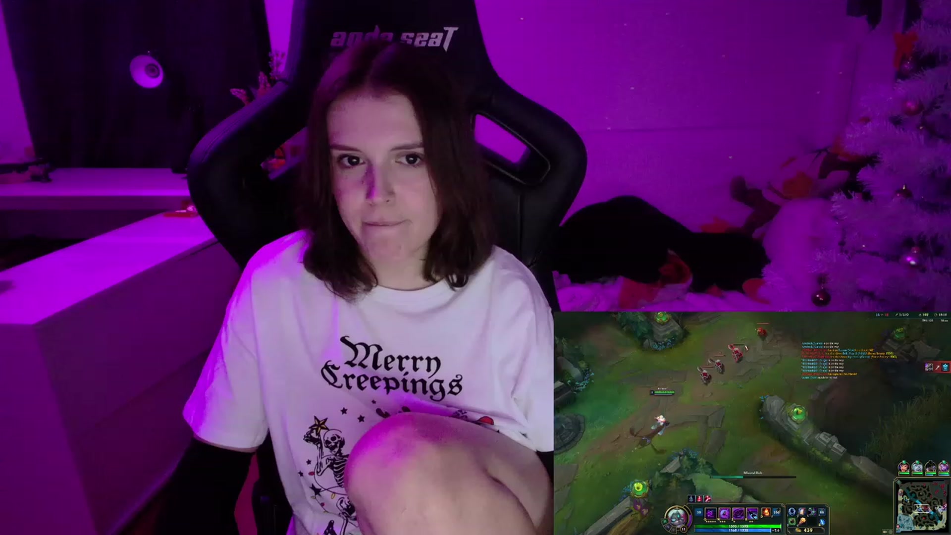 Gallery image thumbnail from crybabyKys's myfreecams stream on, 12/28/2023, 21:33 image 14 of 20