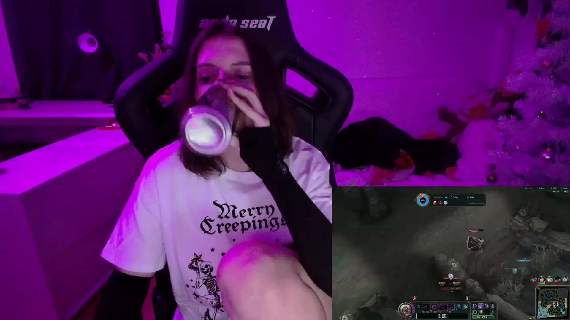 Gallery image thumbnail from crybabyKys's myfreecams stream on, 12/28/2023, 21:33 image 16 of 20