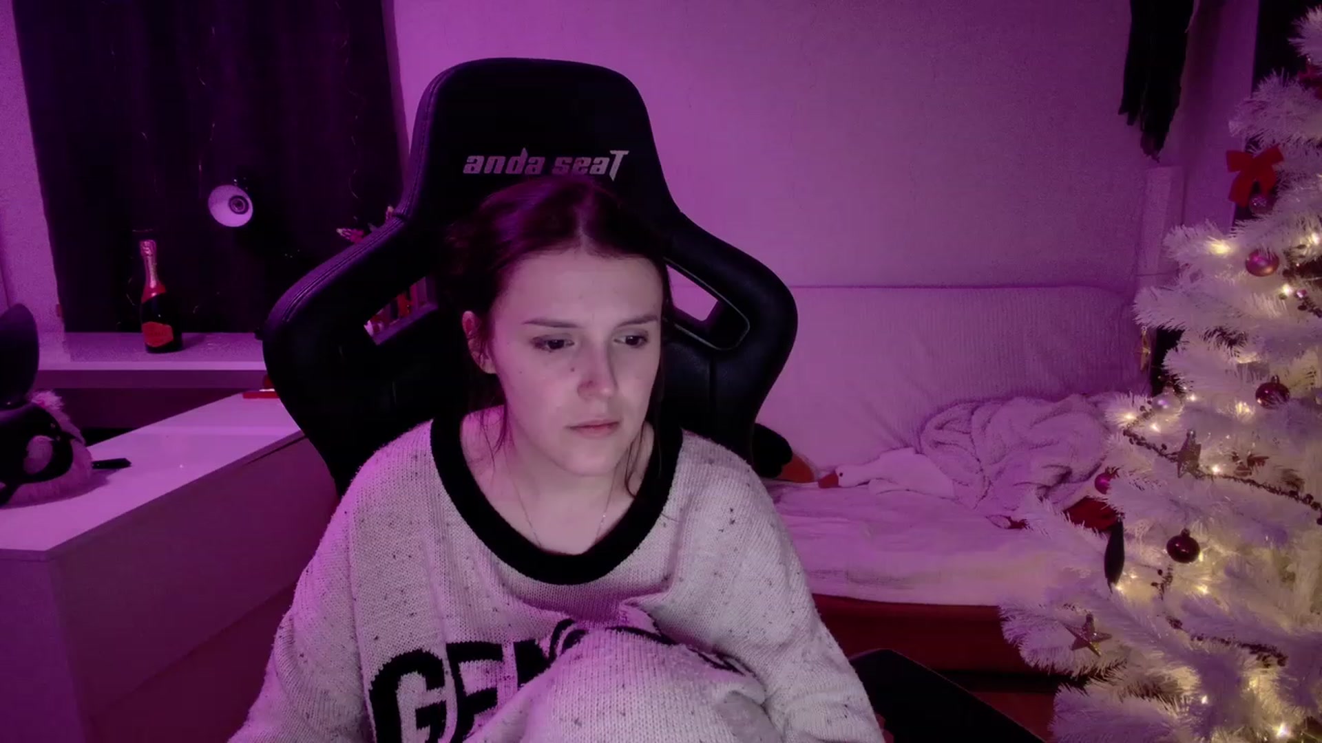 Gallery image thumbnail from crybabyKys's myfreecams stream on, 01/01/2024, 01:30 image 7 of 20
