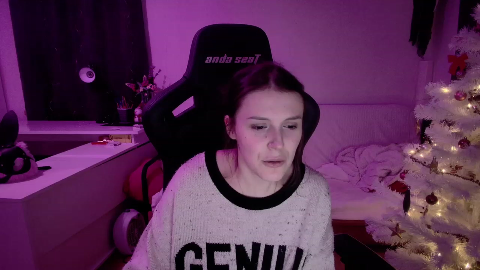 Gallery image thumbnail from crybabyKys's myfreecams stream on, 01/01/2024, 01:30 image 20 of 20
