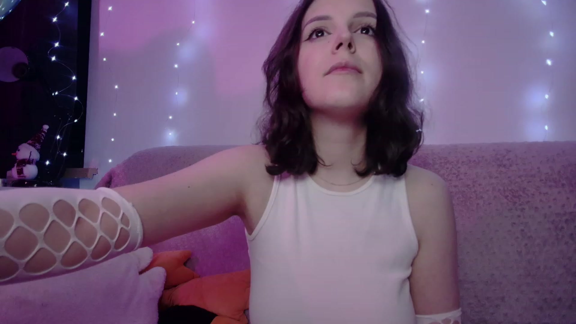Gallery image thumbnail from crybabyKys's myfreecams stream on, 01/04/2024, 24:02 image 18 of 20
