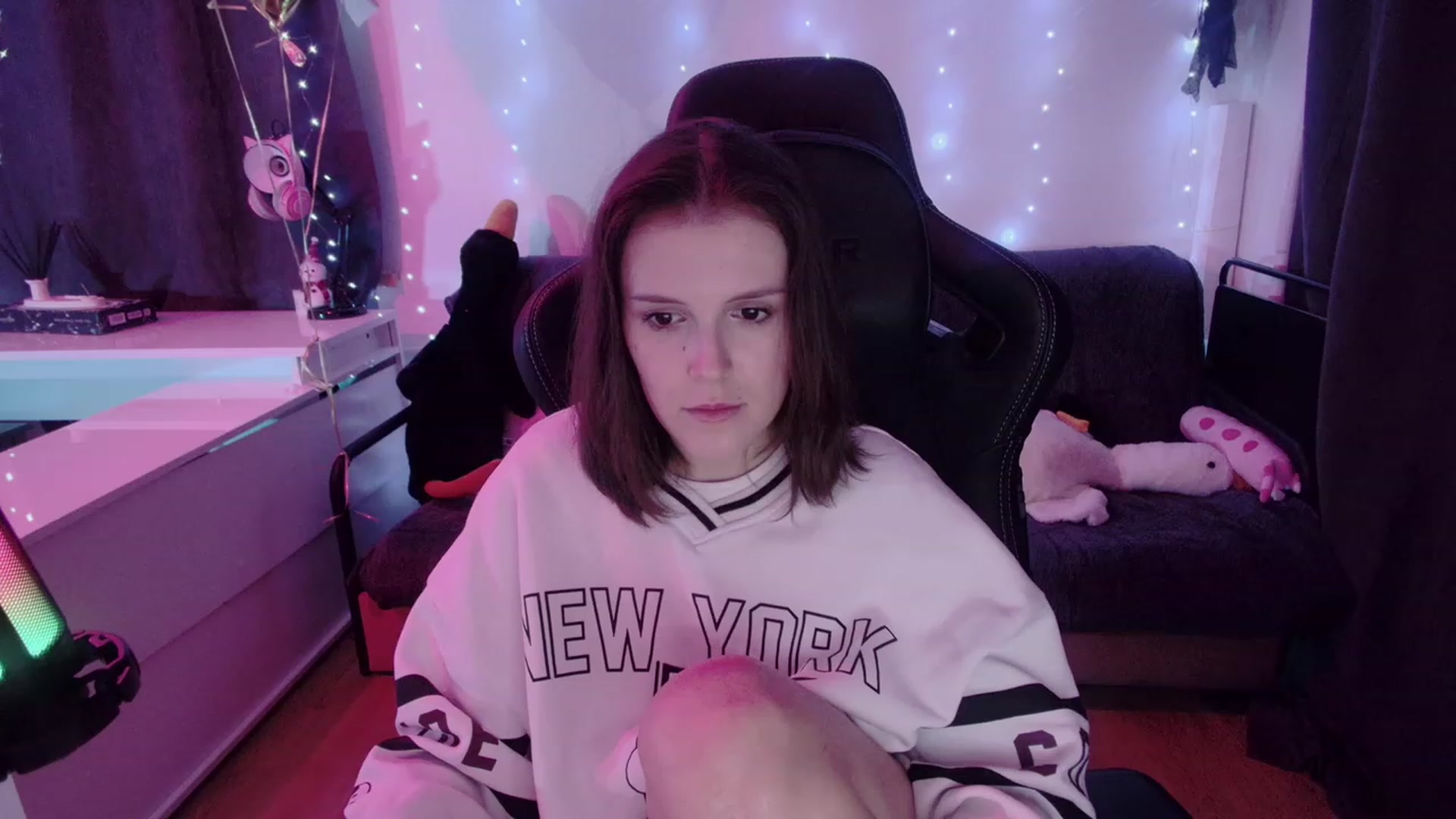 Gallery image thumbnail from crybabyKys's myfreecams stream on, 01/17/2024, 24:11 image 19 of 20