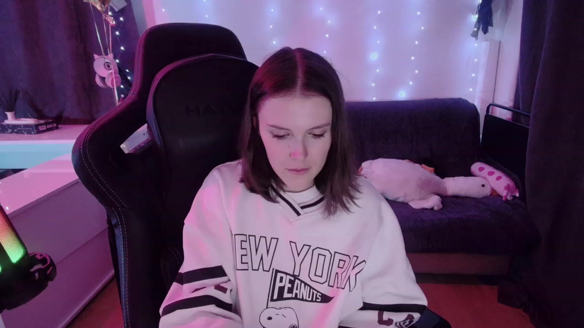 Gallery image thumbnail from crybabyKys's myfreecams stream on, 01/17/2024, 24:11 image 1 of 20