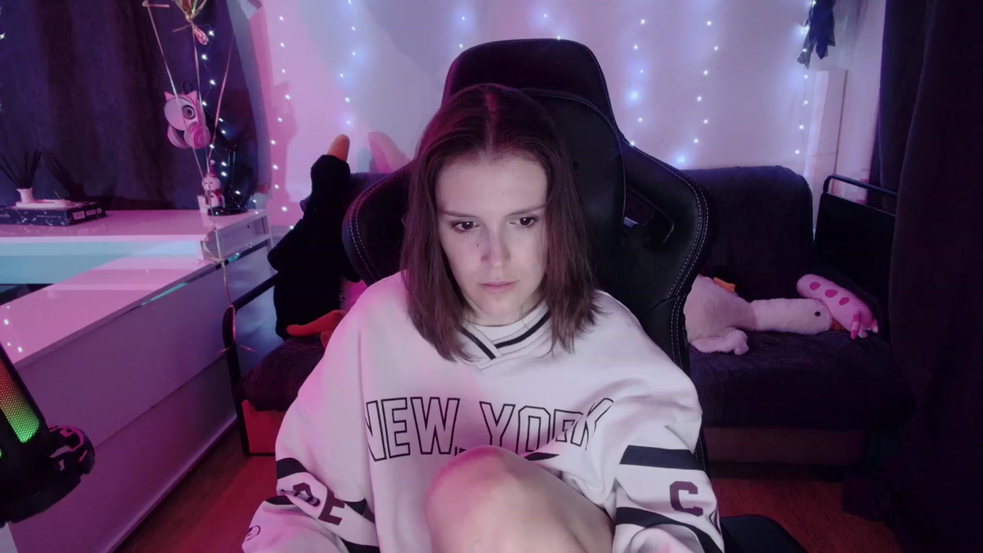Gallery image thumbnail from crybabyKys's myfreecams stream on, 01/17/2024, 24:11 image 18 of 20