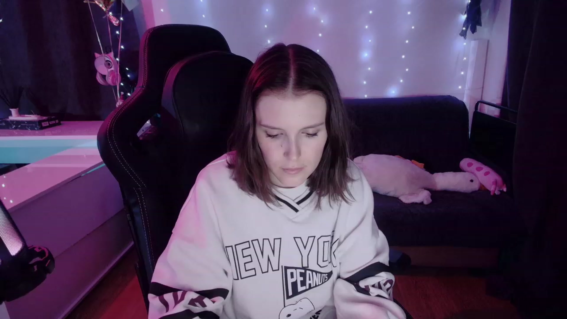 Gallery image thumbnail from crybabyKys's myfreecams stream on, 01/17/2024, 24:11 image 11 of 20