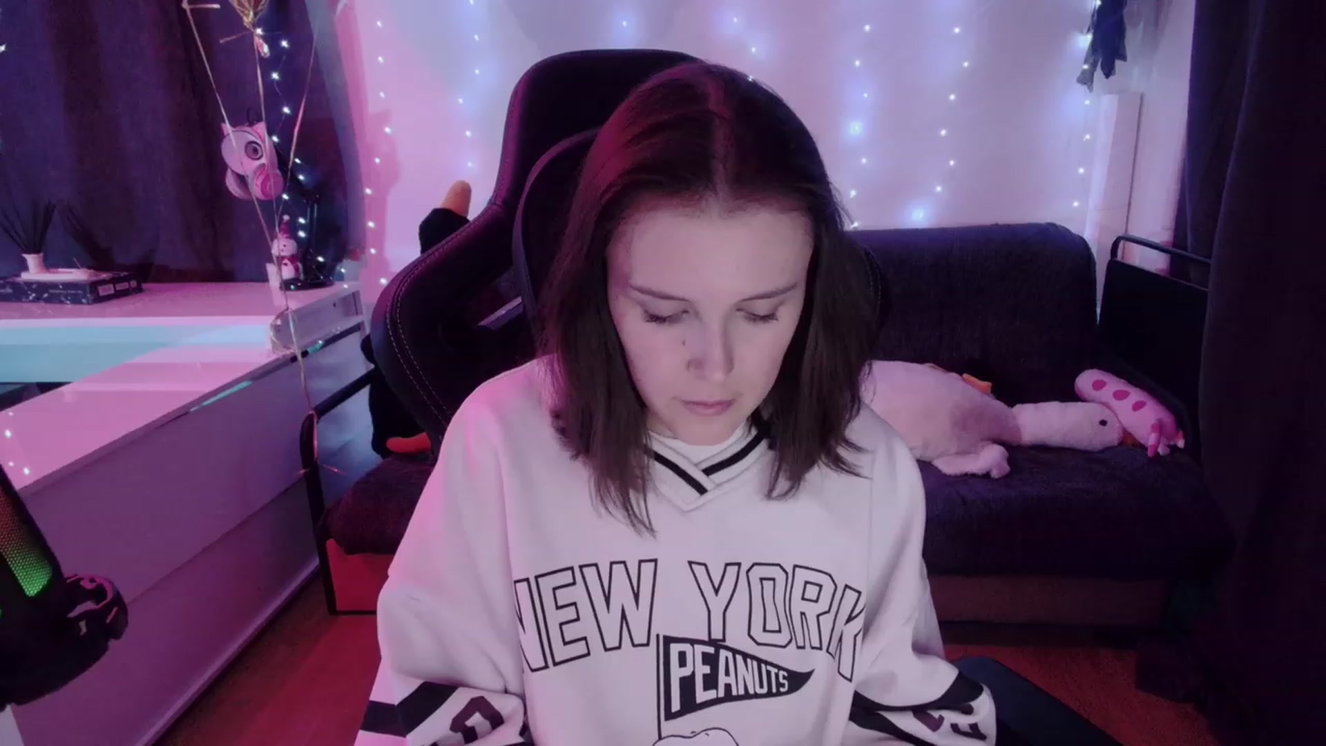 Gallery image thumbnail from crybabyKys's myfreecams stream on, 01/17/2024, 24:11 image 12 of 20